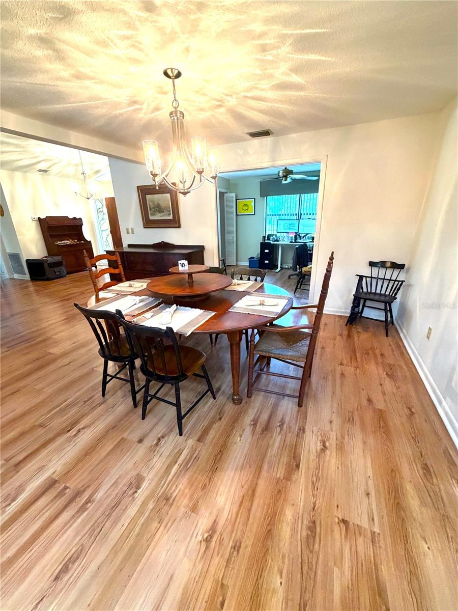 2215 Toniwood, Palm Harbor, FL 34685