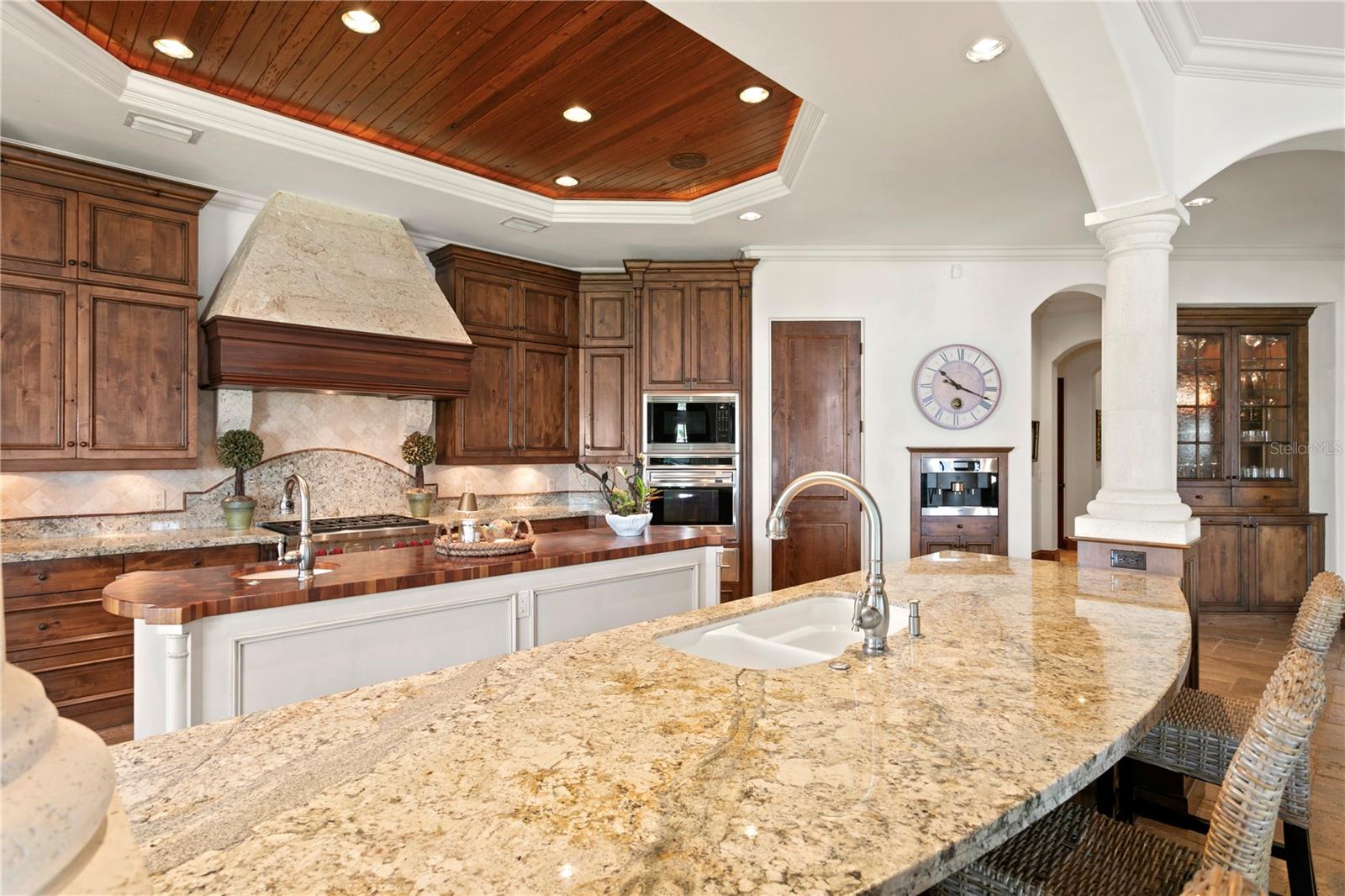 25 Spanish Main, Tampa, FL 33609