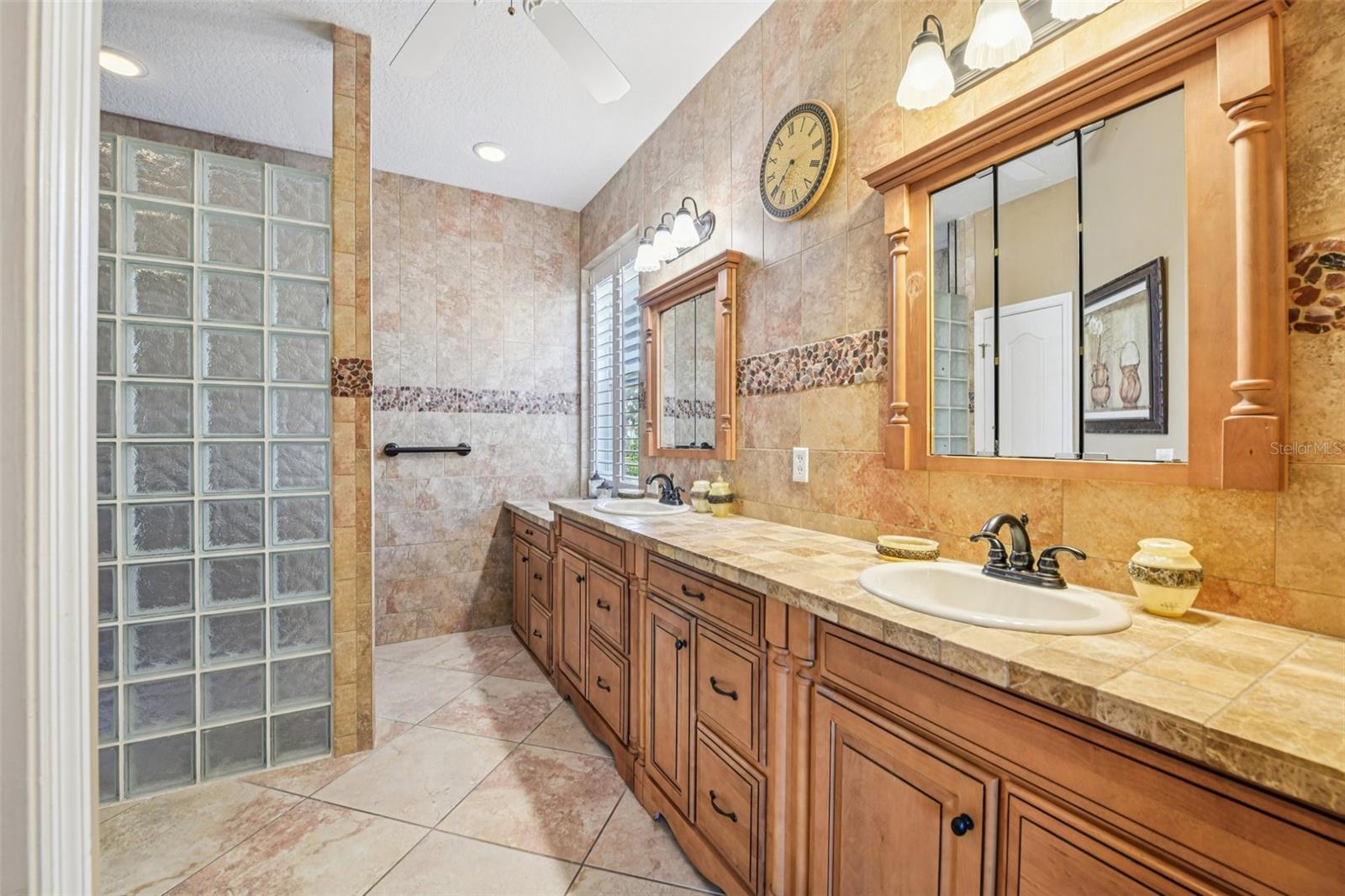 8013 Pine Hollow, Mount Dora, FL 32757