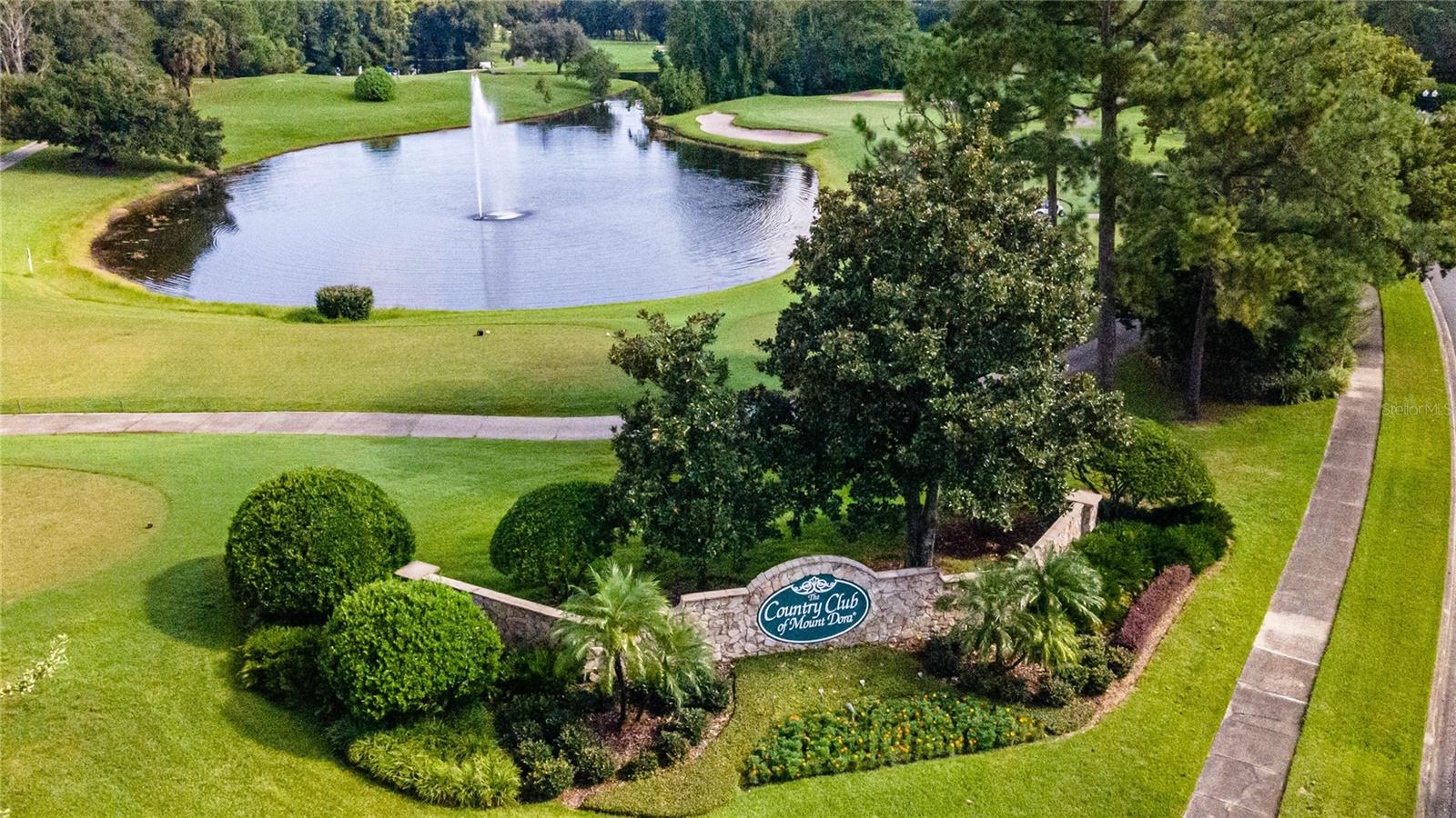 8013 Pine Hollow, Mount Dora, FL 32757