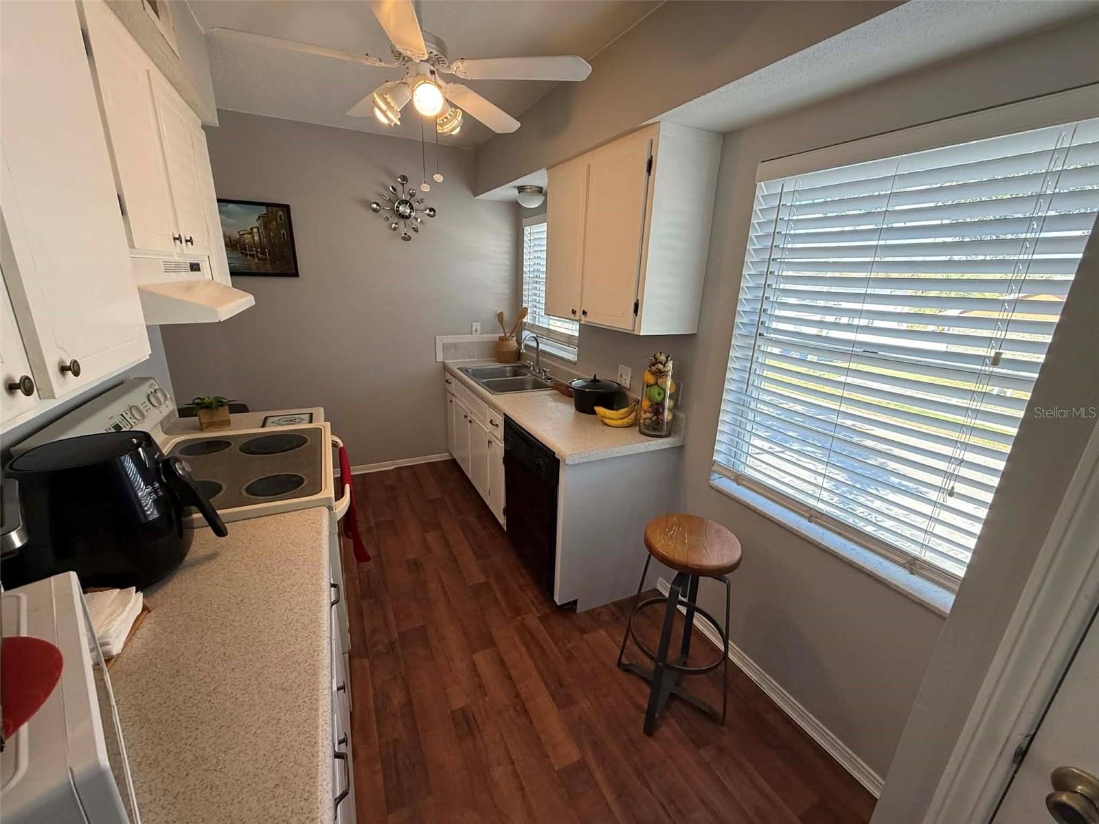 6960 Sunset Unit 2b, South Pasadena, FL 33707