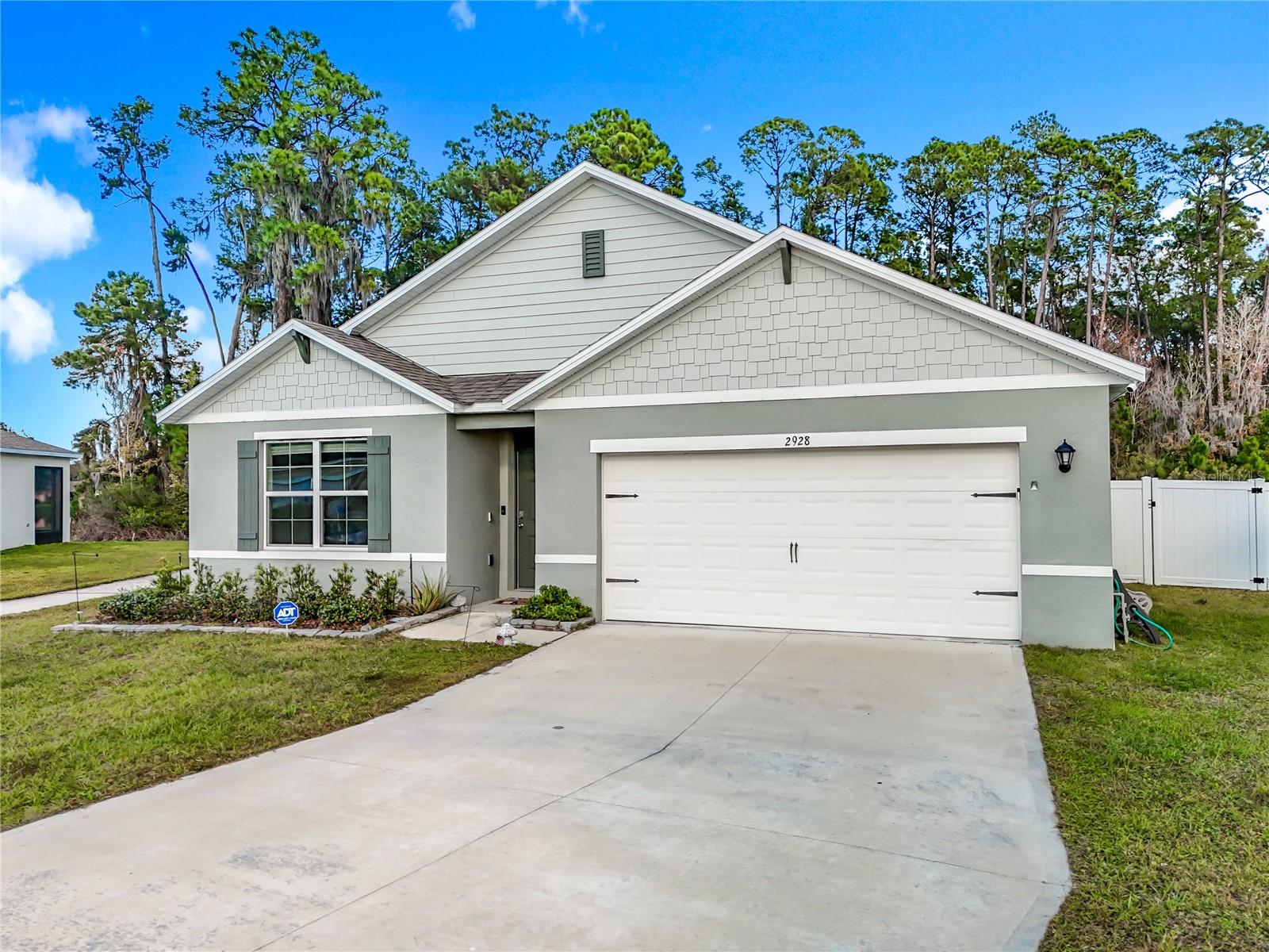 2928 Canary, Tavares, FL 32778