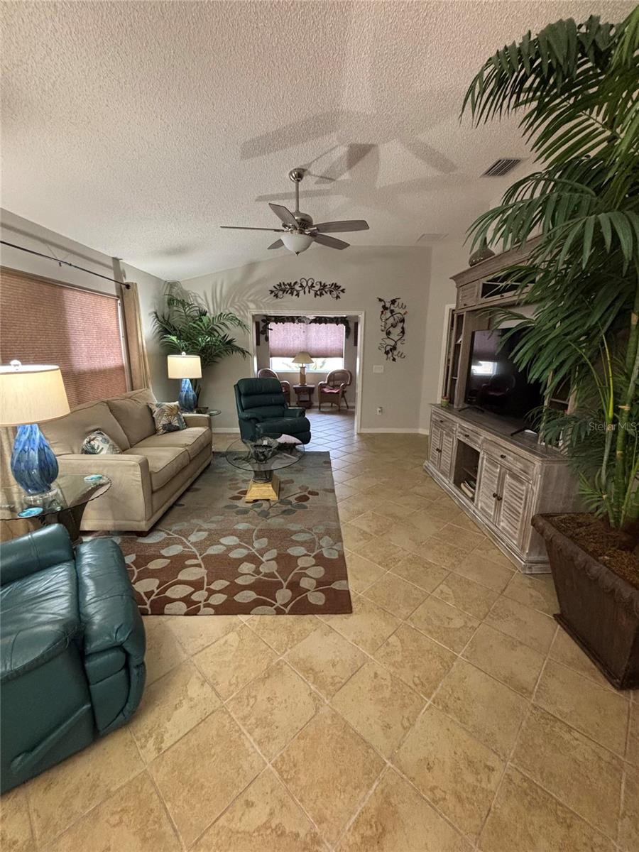 1069 Burnettown, The Villages, FL 32162