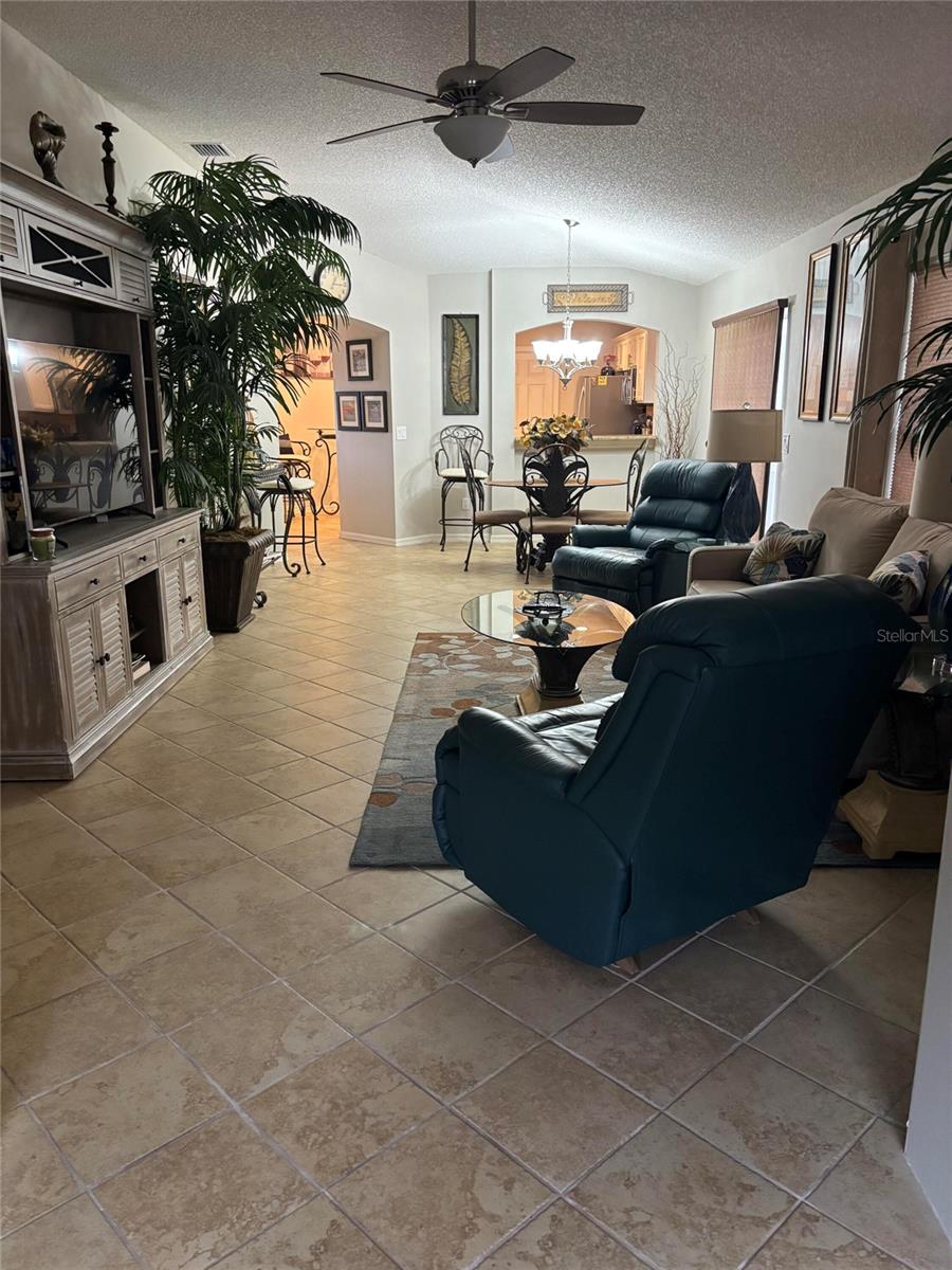 1069 Burnettown, The Villages, FL 32162