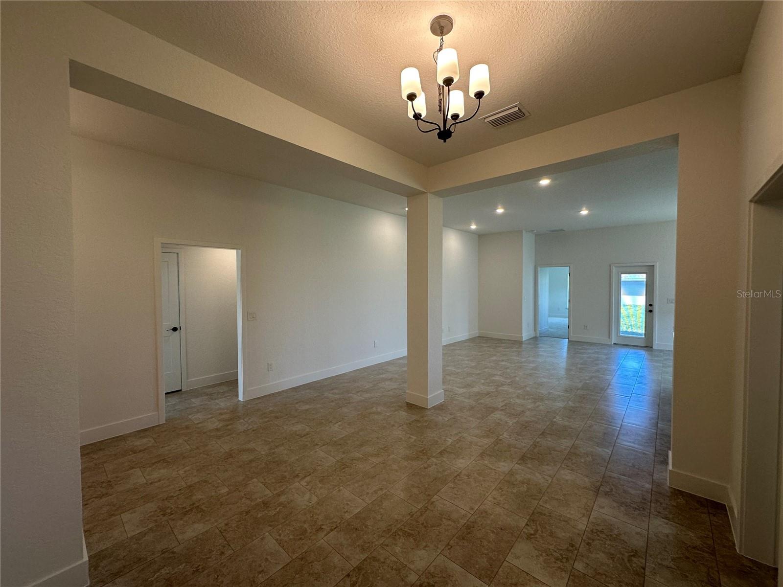 12551 48th, Oxford, FL 34484
