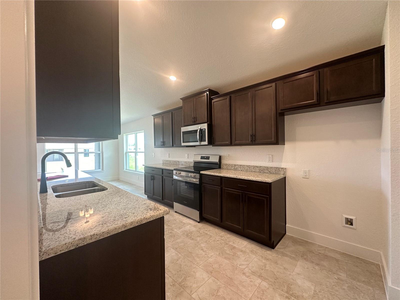 12551 48th, Oxford, FL 34484