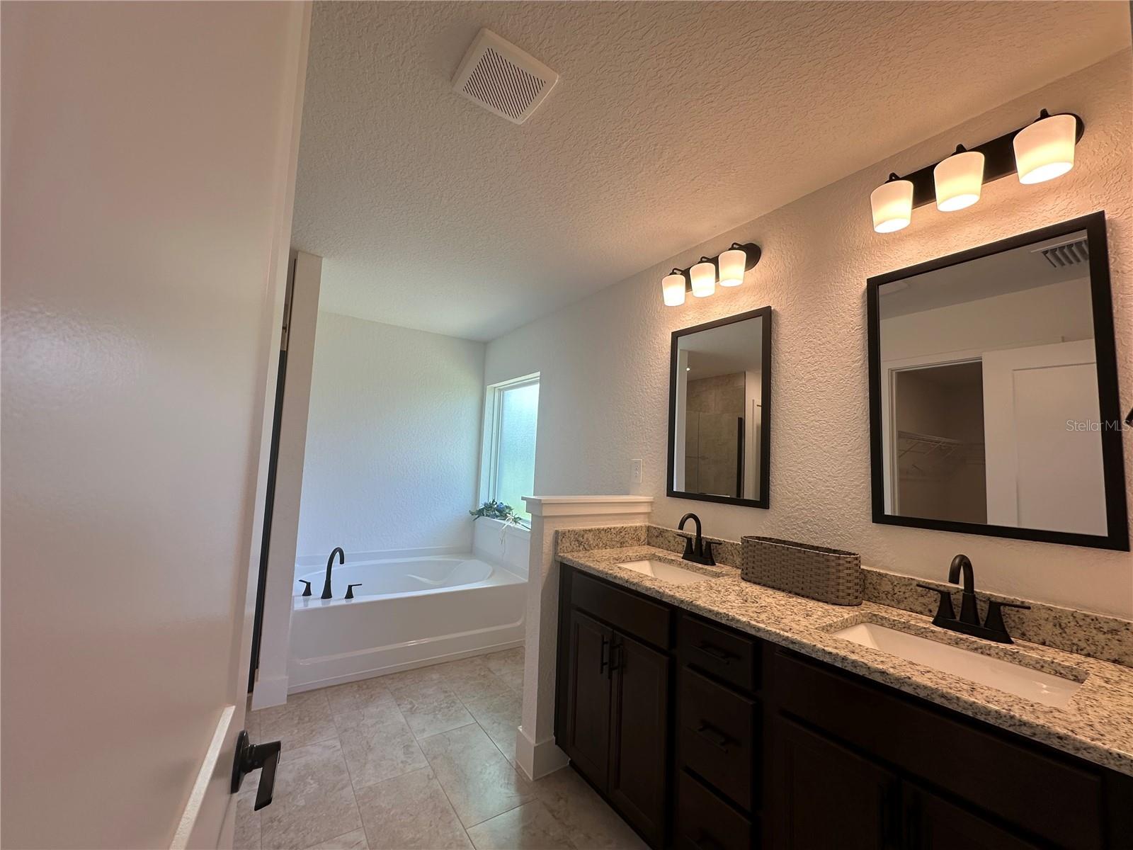 12551 48th, Oxford, FL 34484