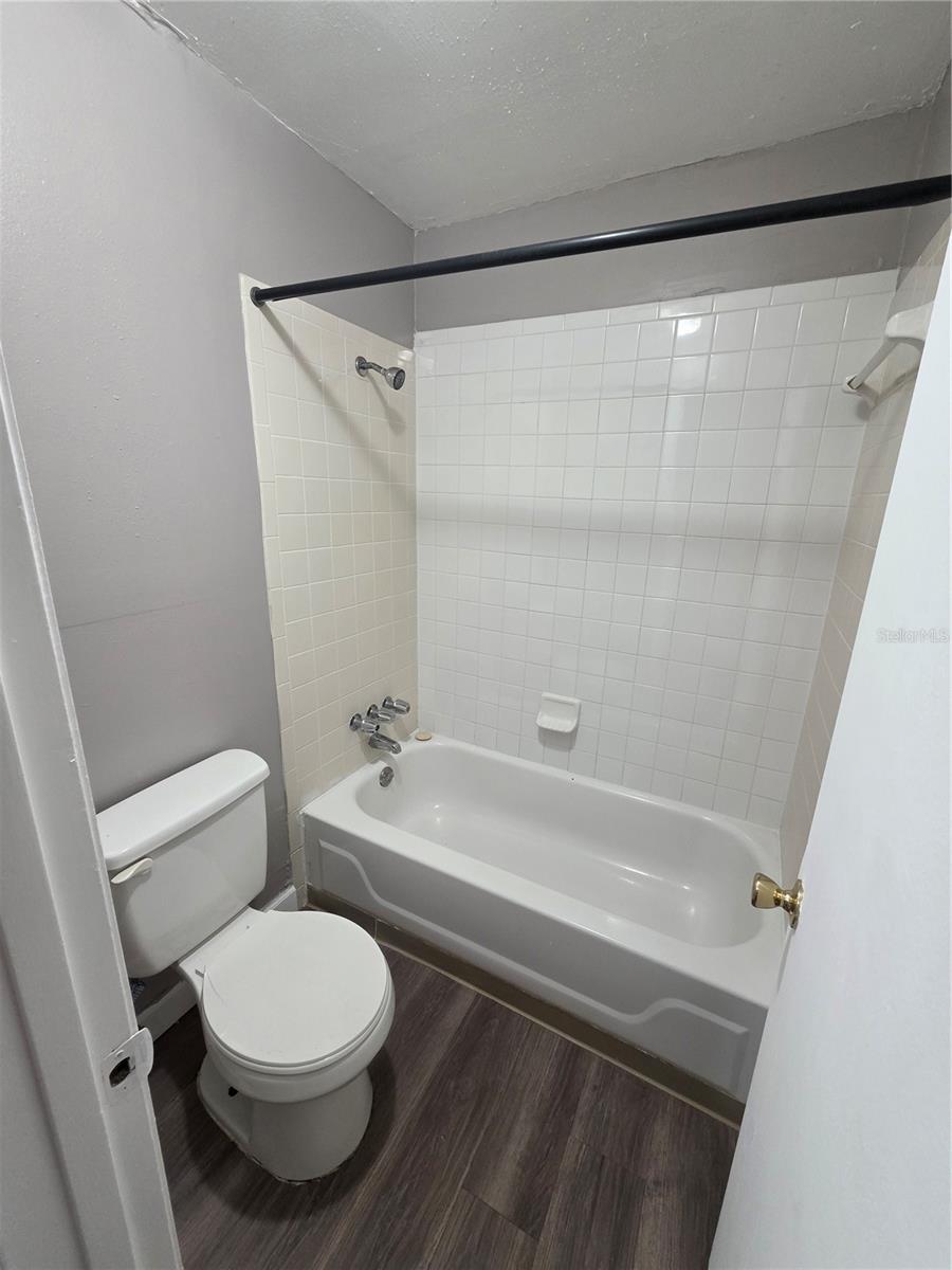 2811 Archer Unit R142, Gainesville, FL 32608