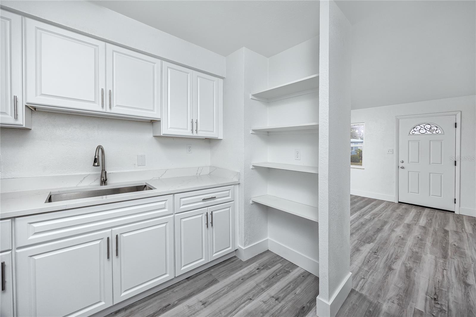 418 39th, St Petersburg, FL 33703
