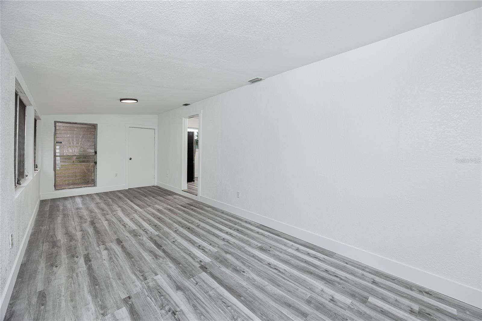 418 39th, St Petersburg, FL 33703