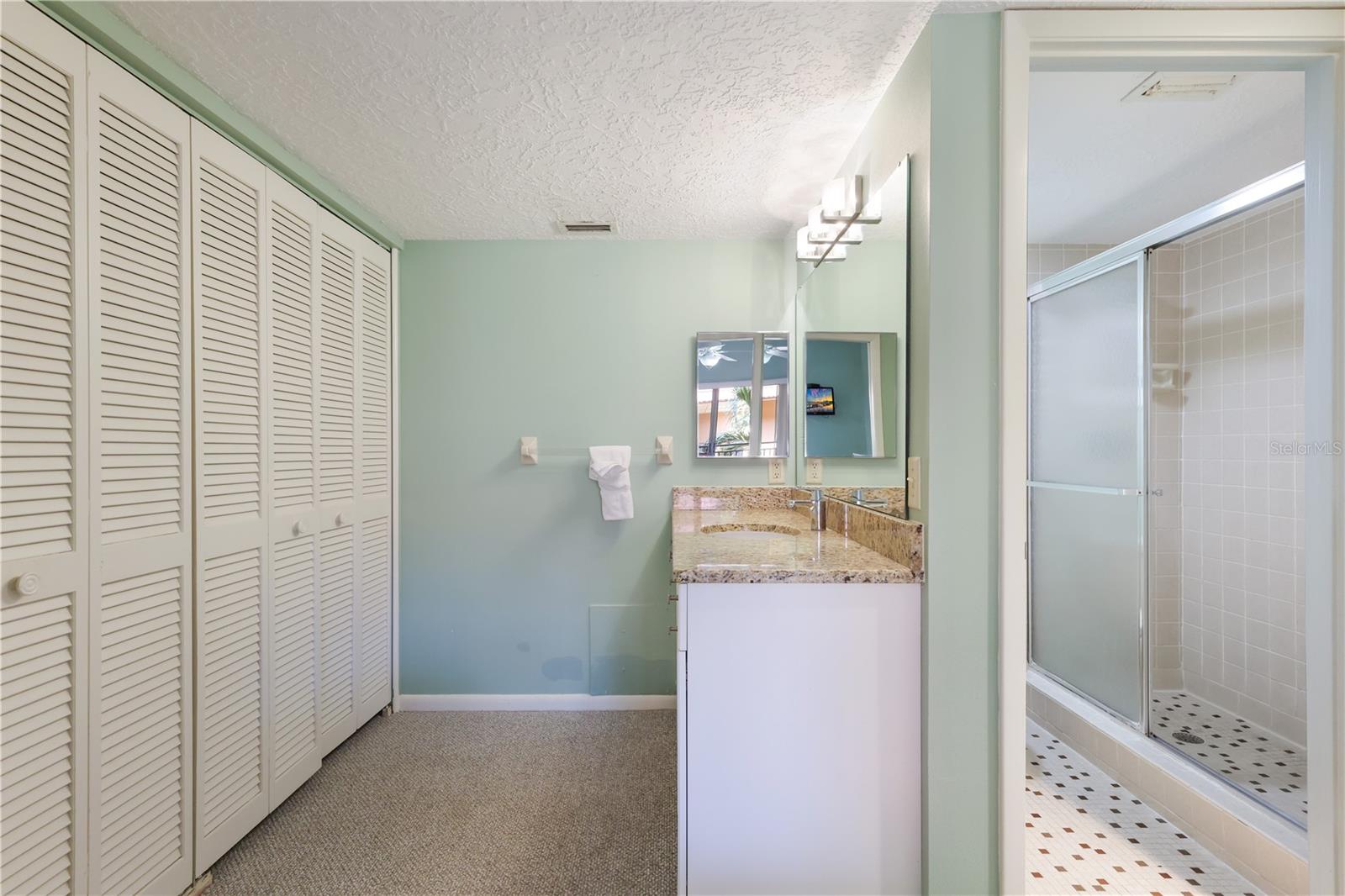 6006 Gulf Unit 214, Holmes Beach, FL 34217
