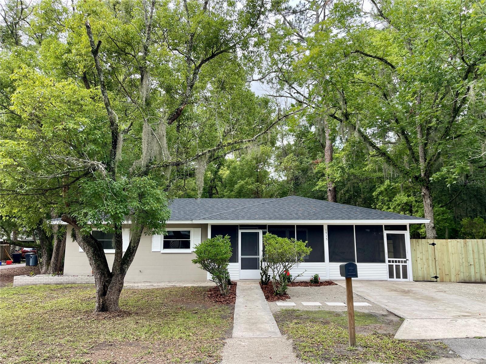 1715 6th, Gainesville, FL 32641