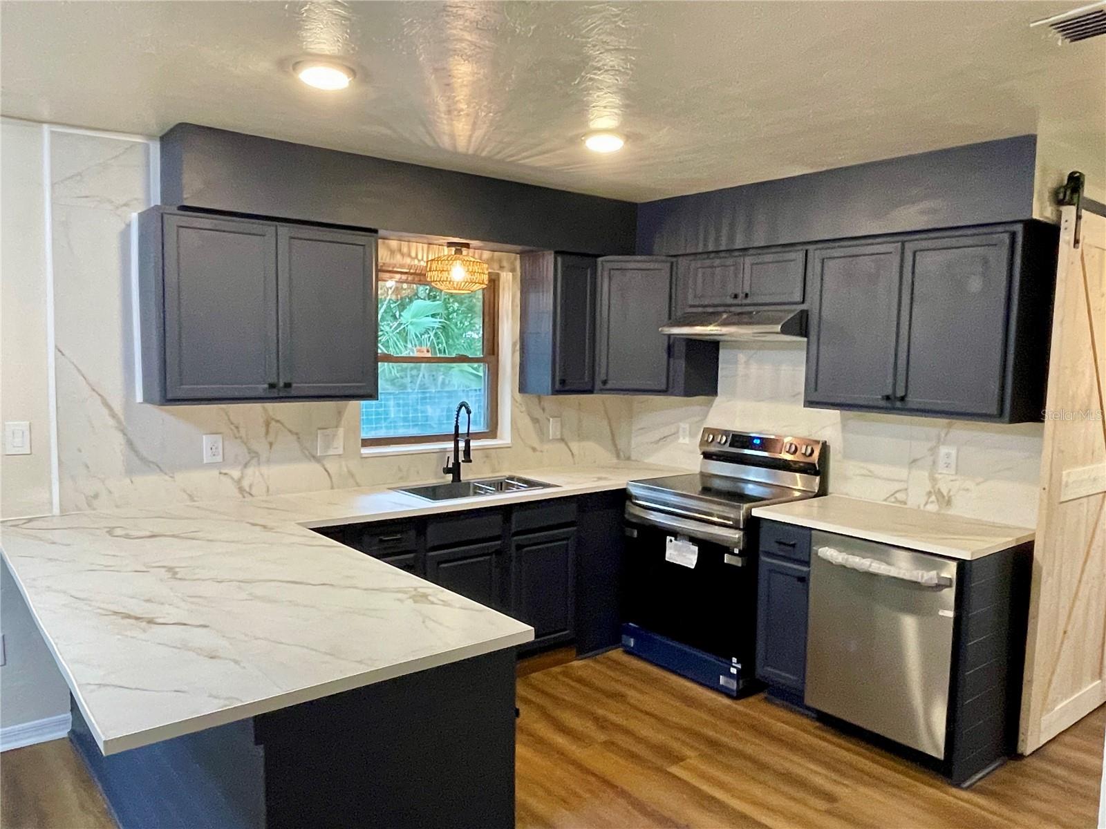 1715 6th, Gainesville, FL 32641