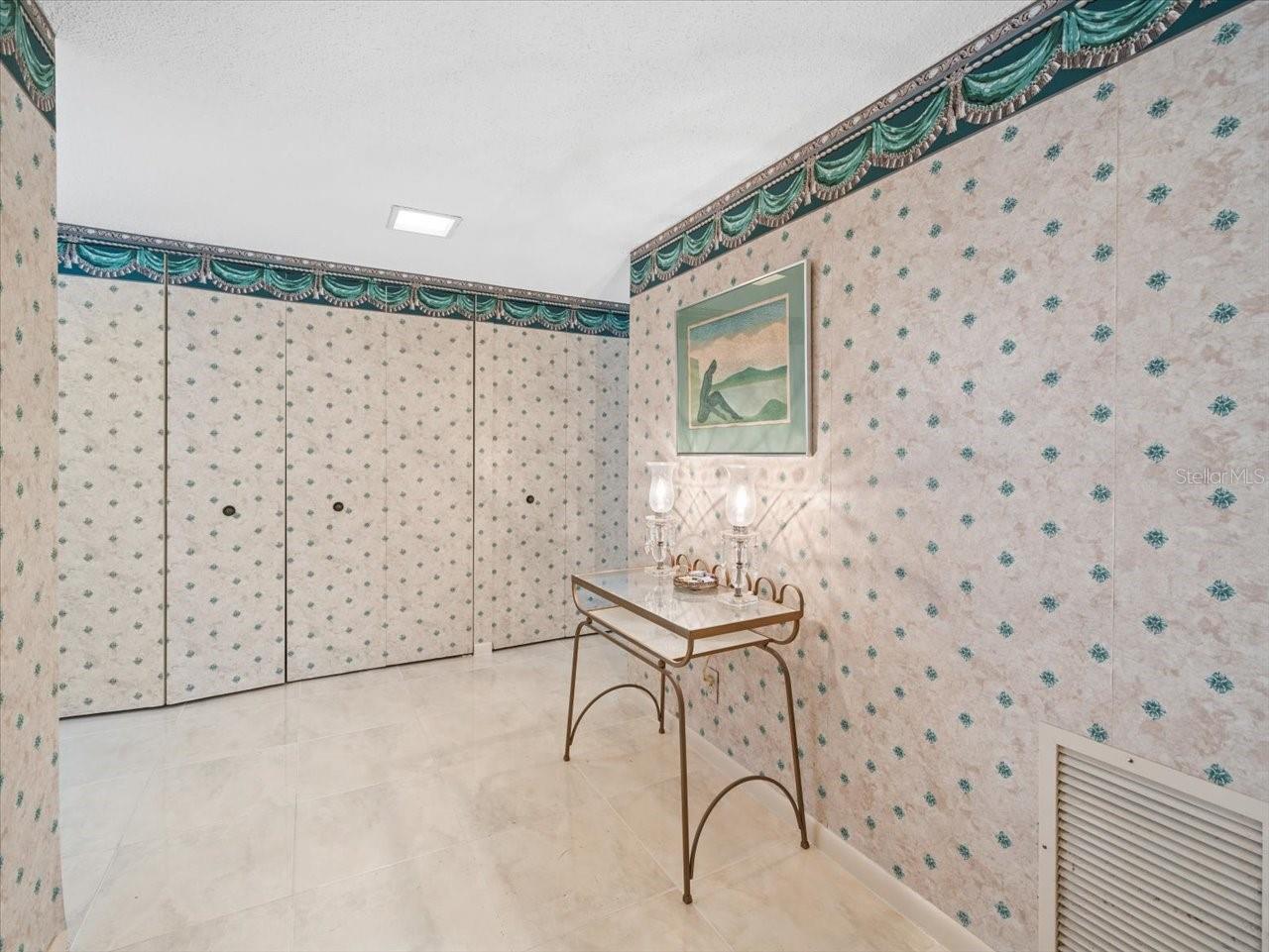 1400 Gulf Unit 806, Clearwater, FL 33767