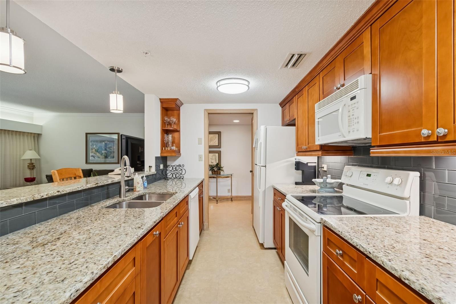 36750 Us Highway 19 Unit 17208, Palm Harbor, FL 34684