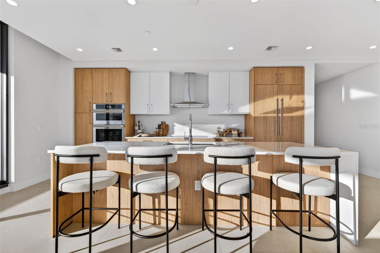275 1st Ave S Unit 2706, St Petersburg, FL 33701