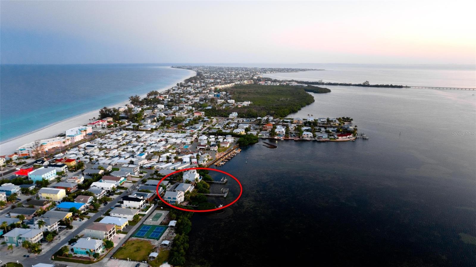 2512 Avenue A, Bradenton Beach, FL 34217