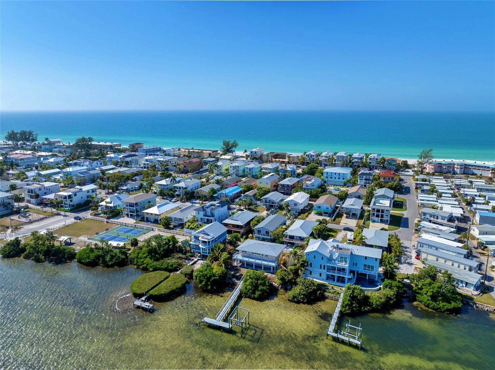 2512 Avenue A, Bradenton Beach, FL 34217