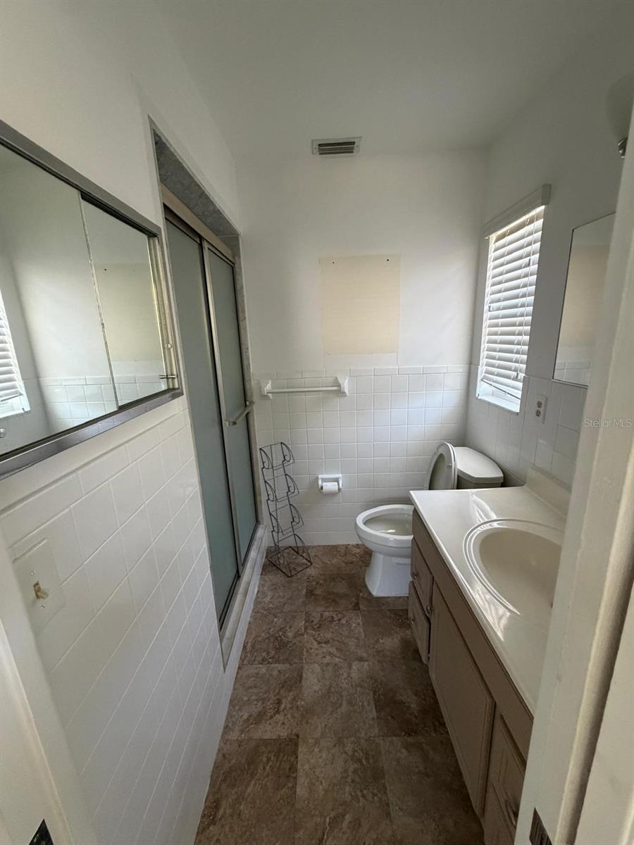 11102 28th, Tampa, FL 33612