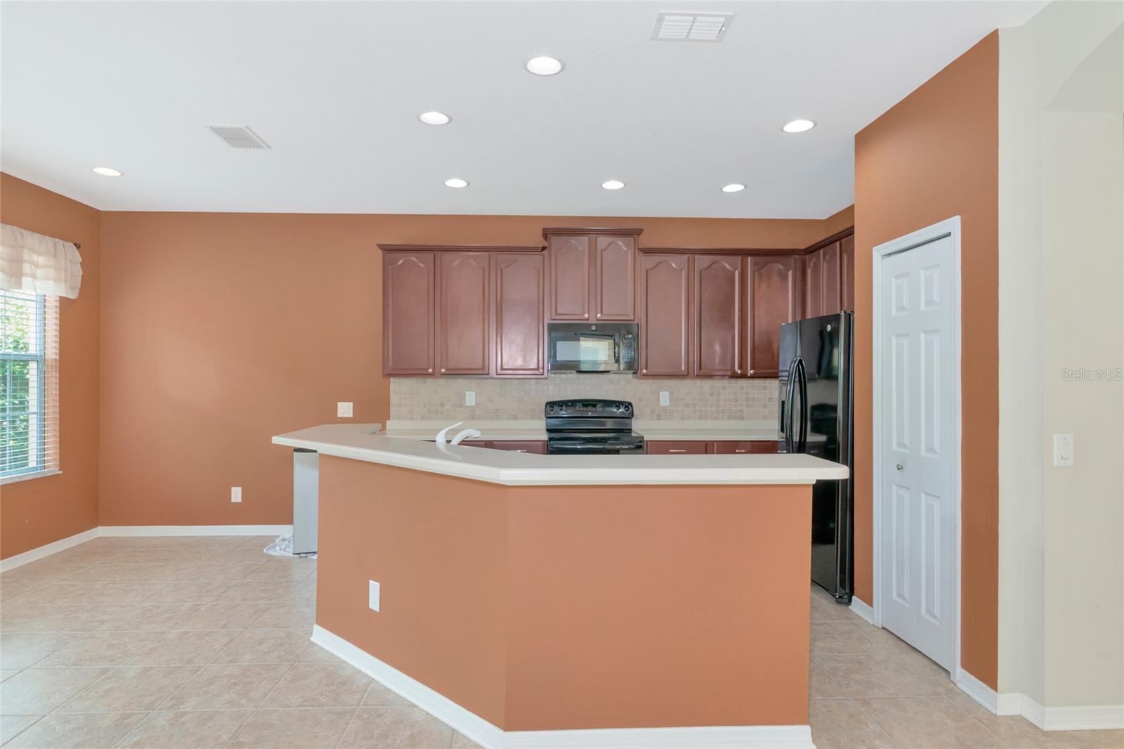 5519 Napa, Sarasota, FL 34243