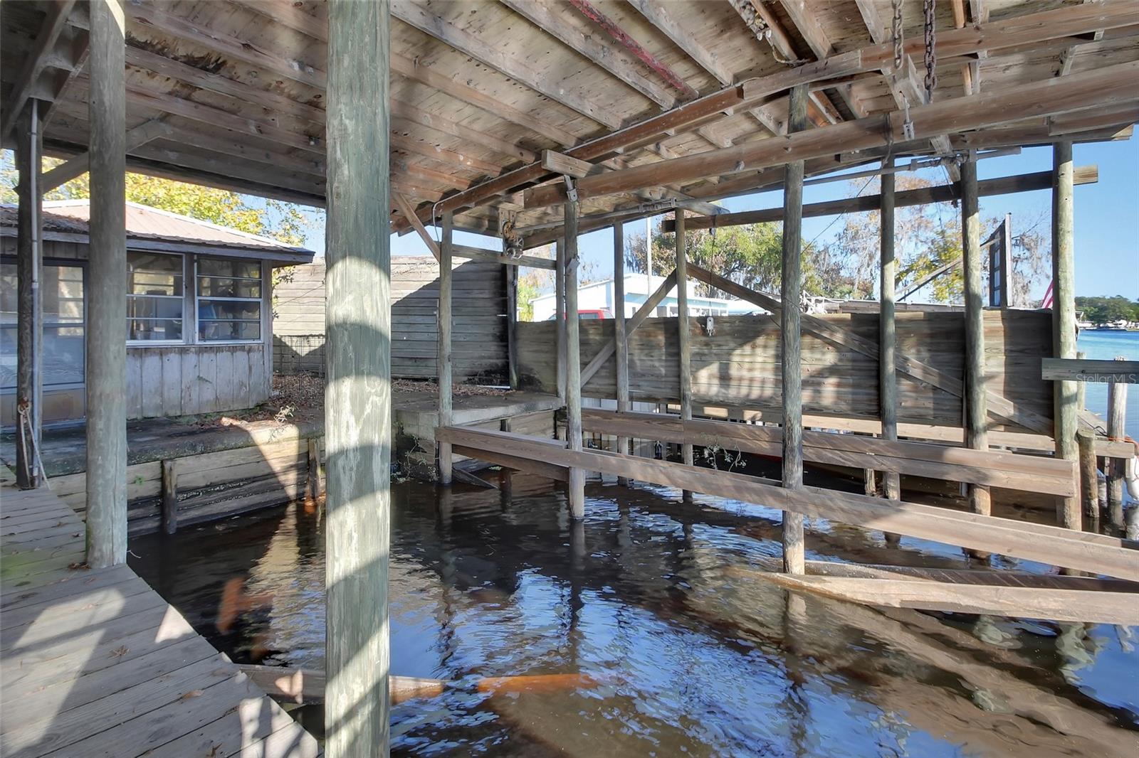 55512 Front, Astor, FL 32102