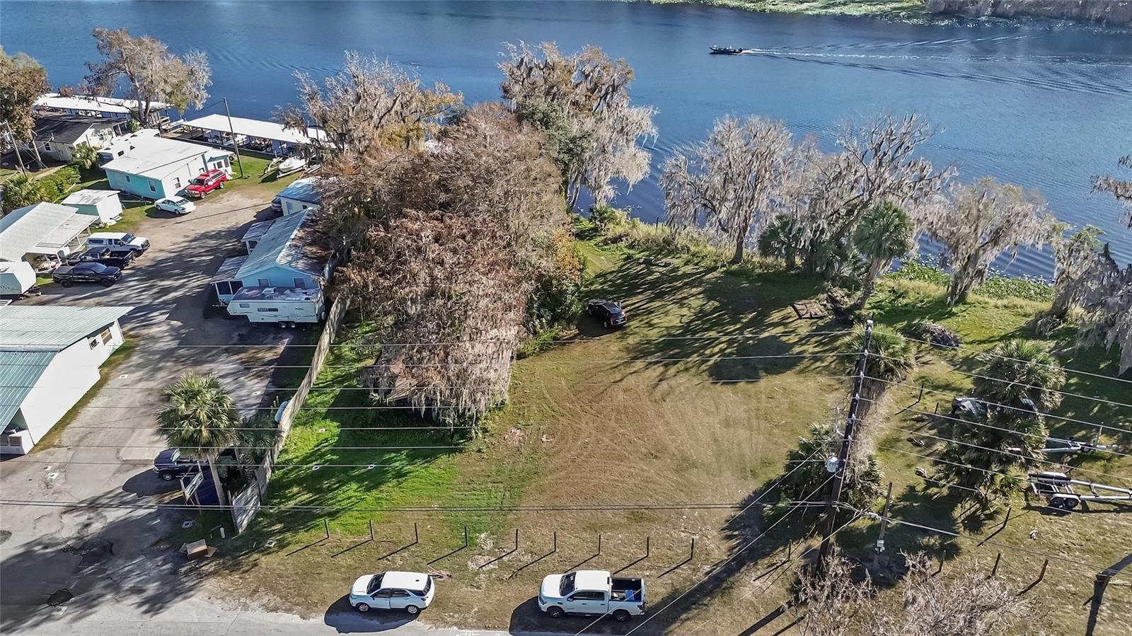 55512 Front, Astor, FL 32102