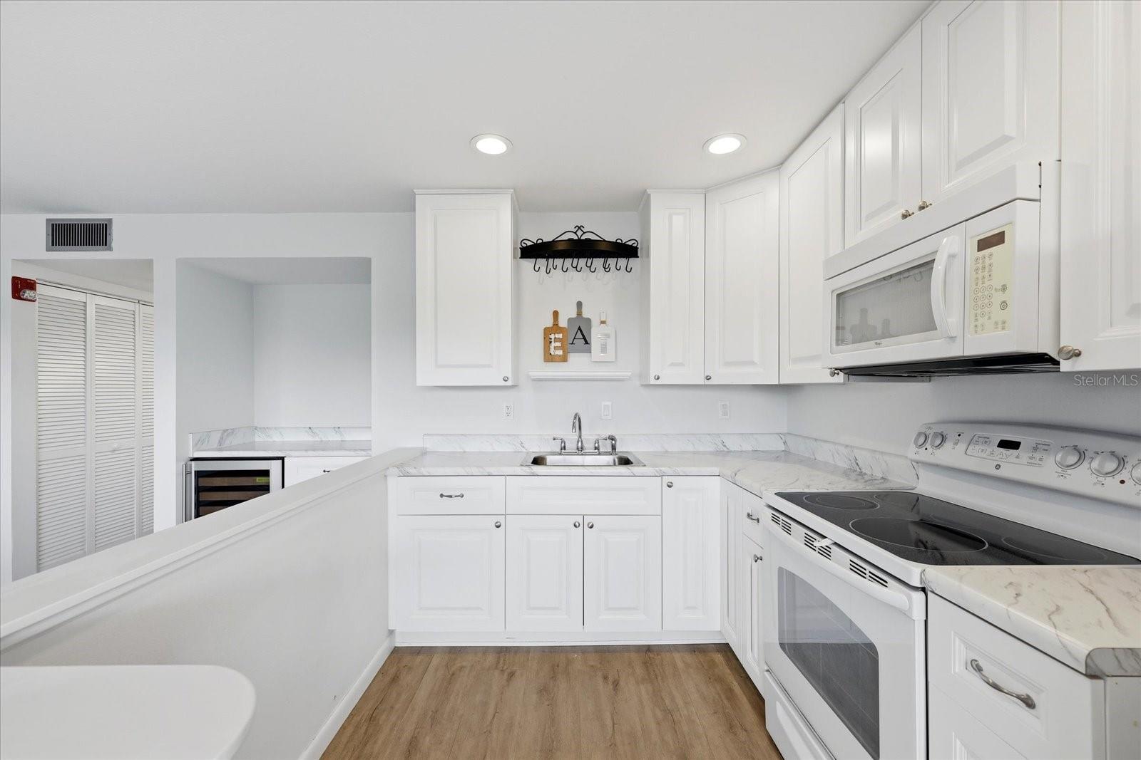 1001 77th Unit 307, St Petersburg, FL 33702