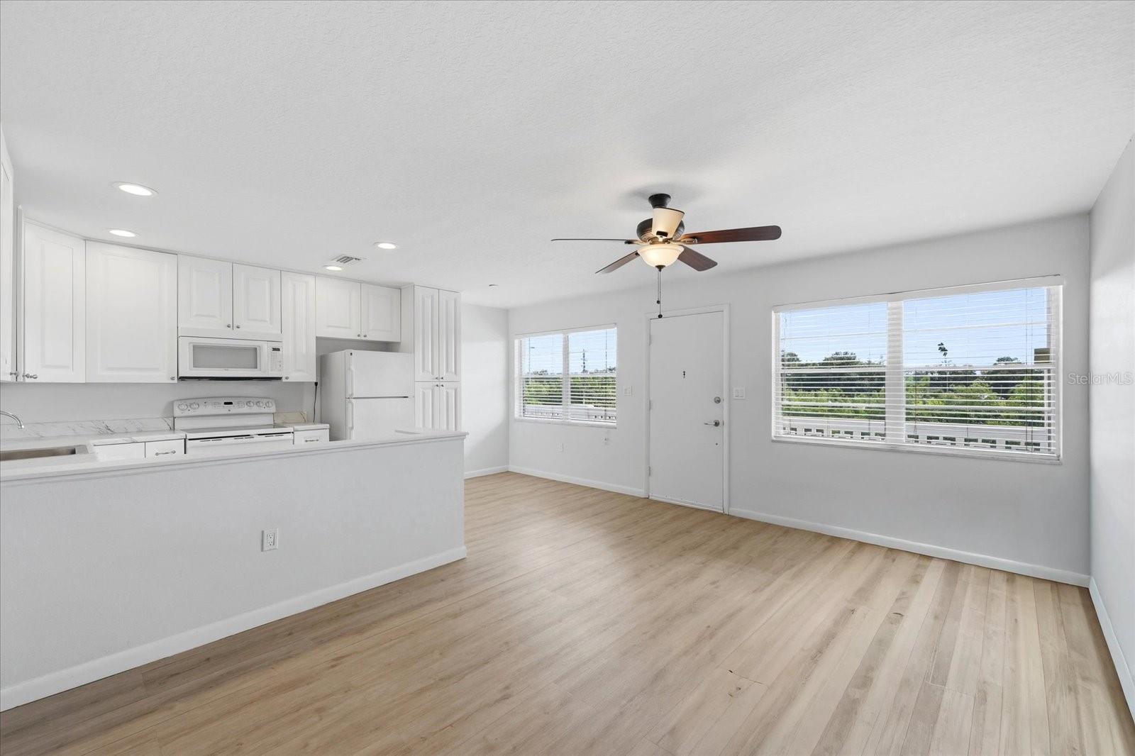 1001 77th Unit 307, St Petersburg, FL 33702
