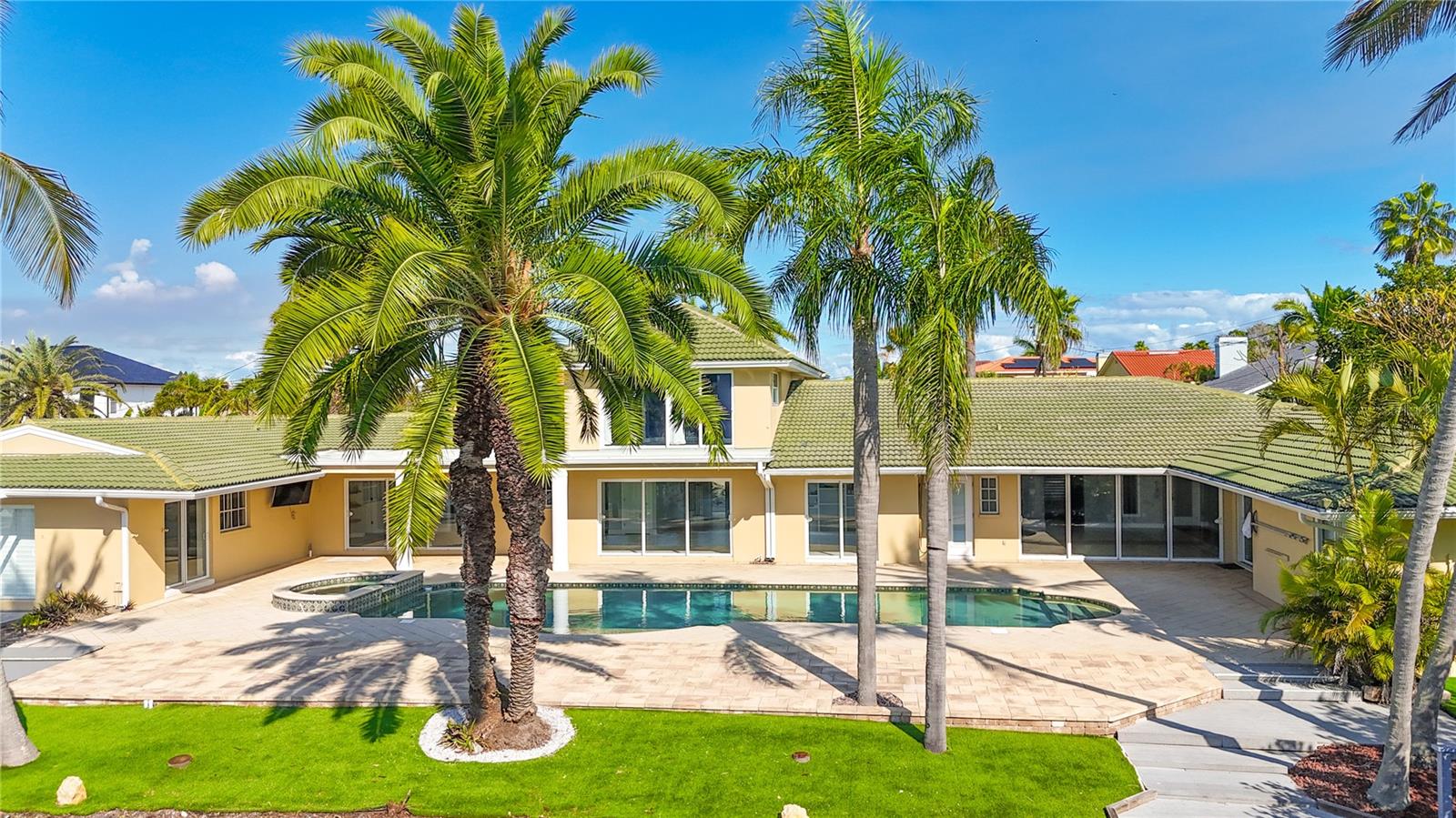 482 Hermosita, St Pete Beach, FL 33706