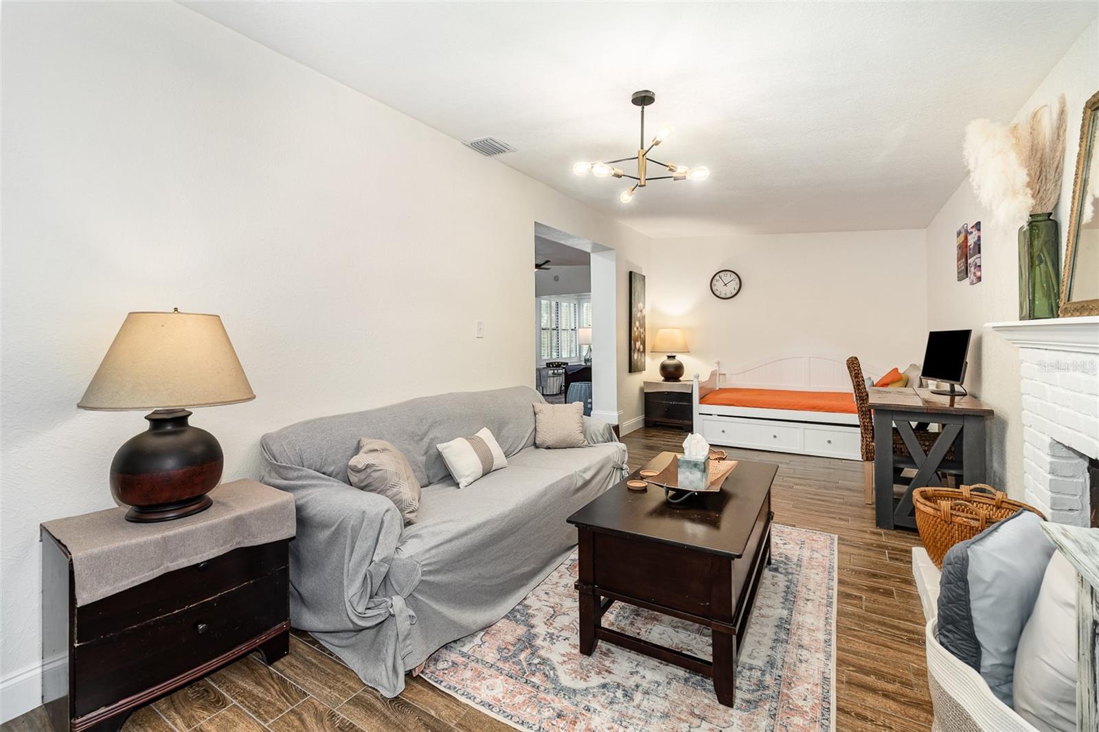 2721 Marks, Orlando, FL 32803