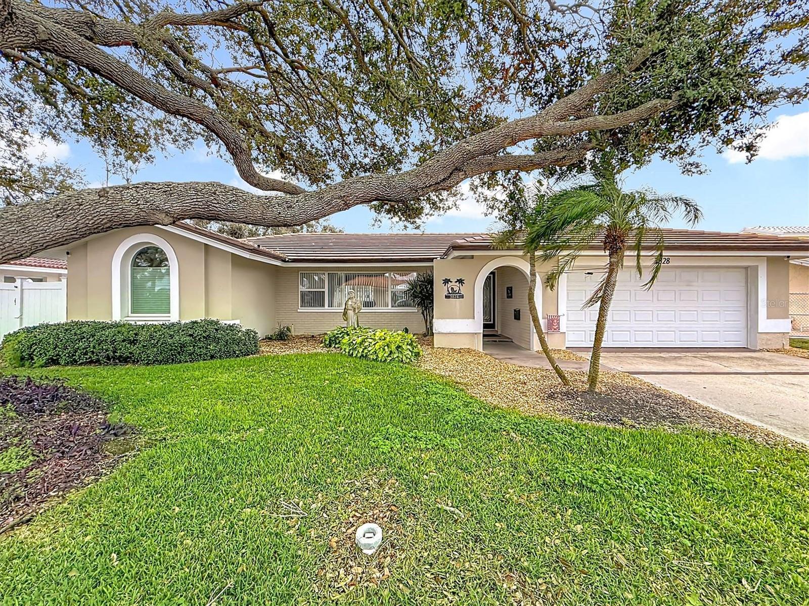 3828 48th, St Petersburg, FL 33711