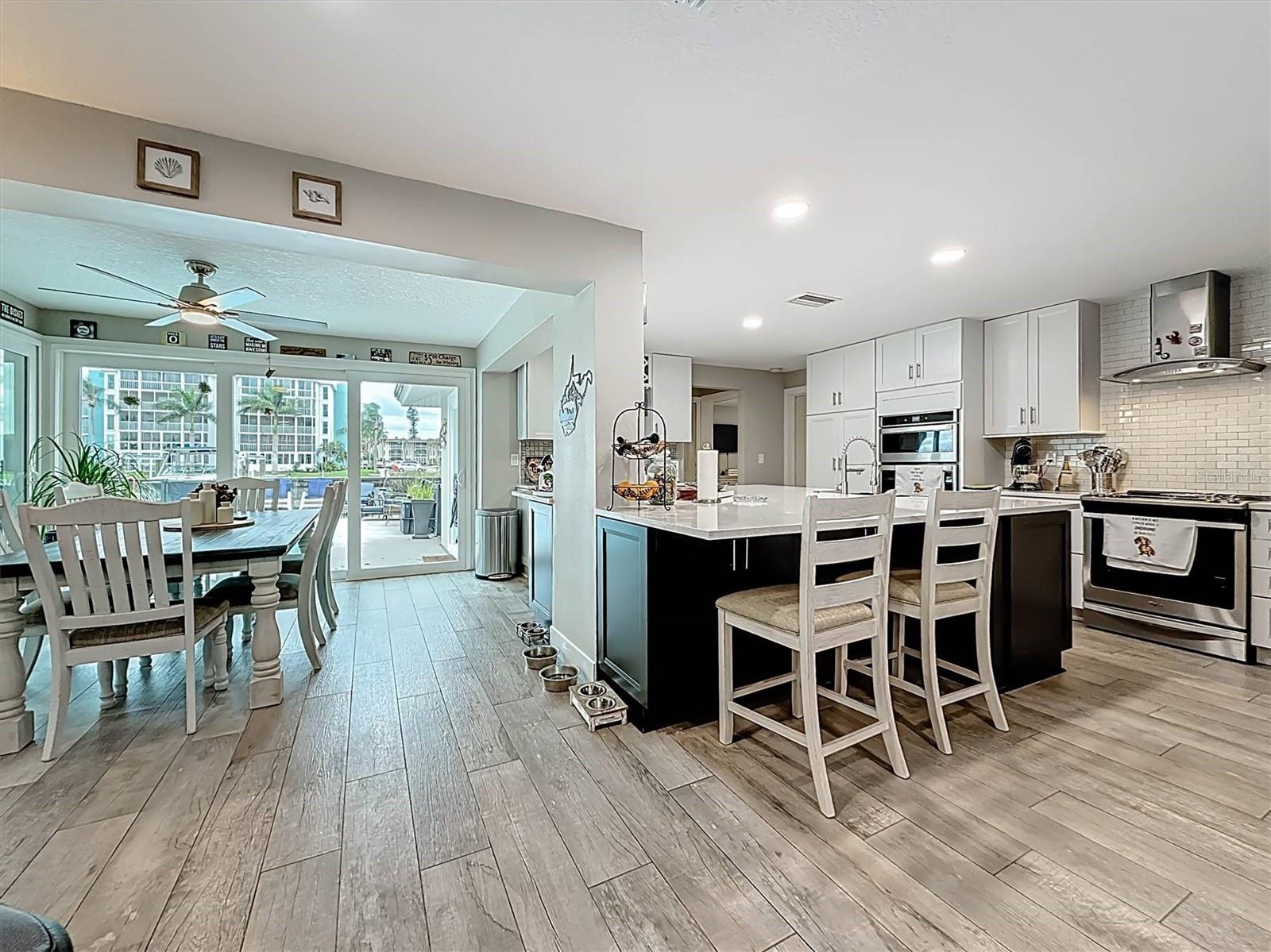 3828 48th, St Petersburg, FL 33711
