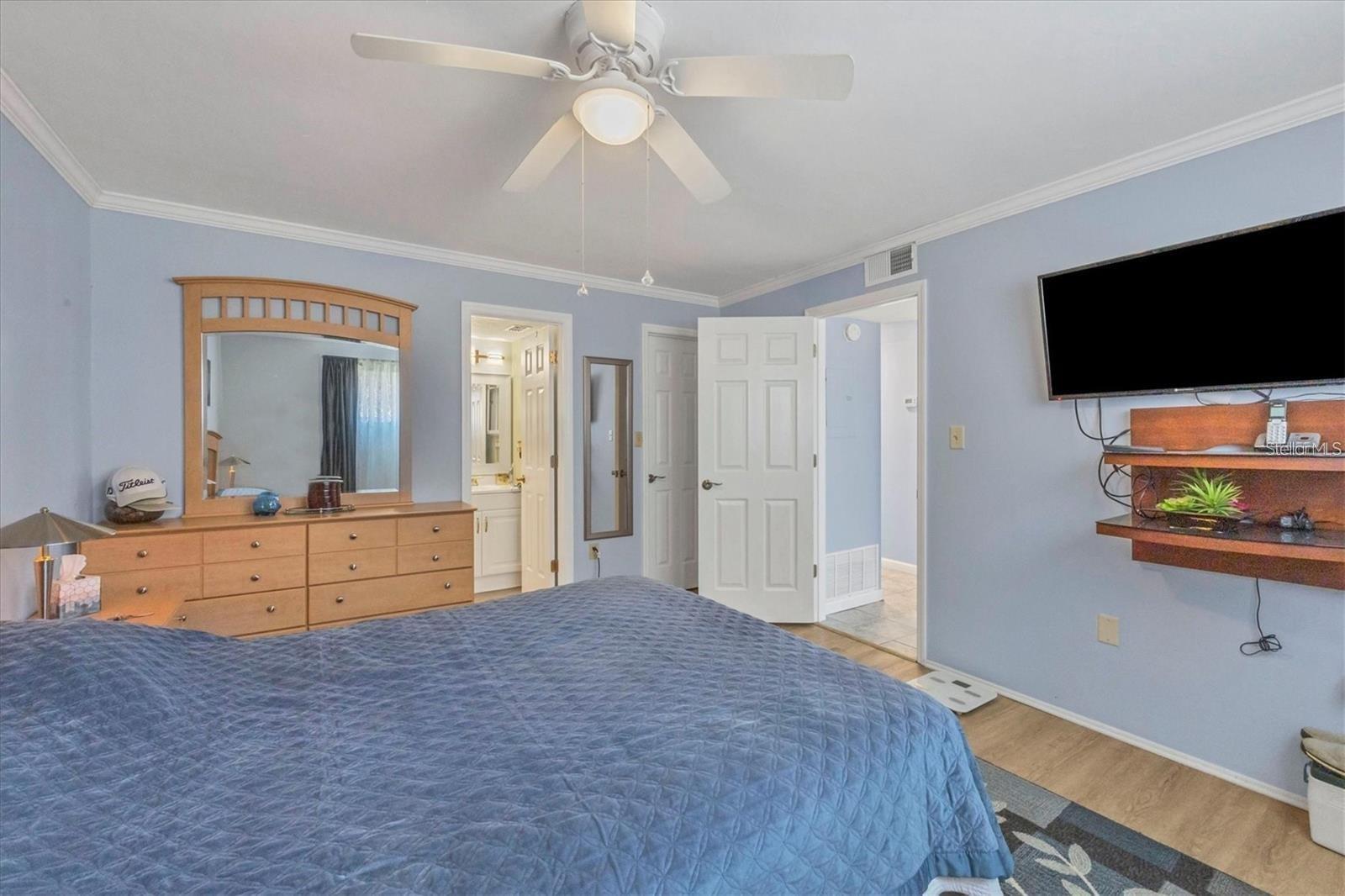 460 Base Unit 113, Venice, FL 34285