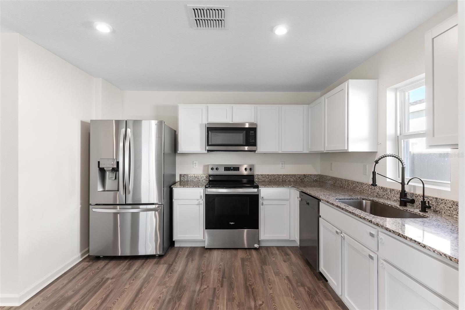 2059 Kentucky, Sumterville, FL 33585