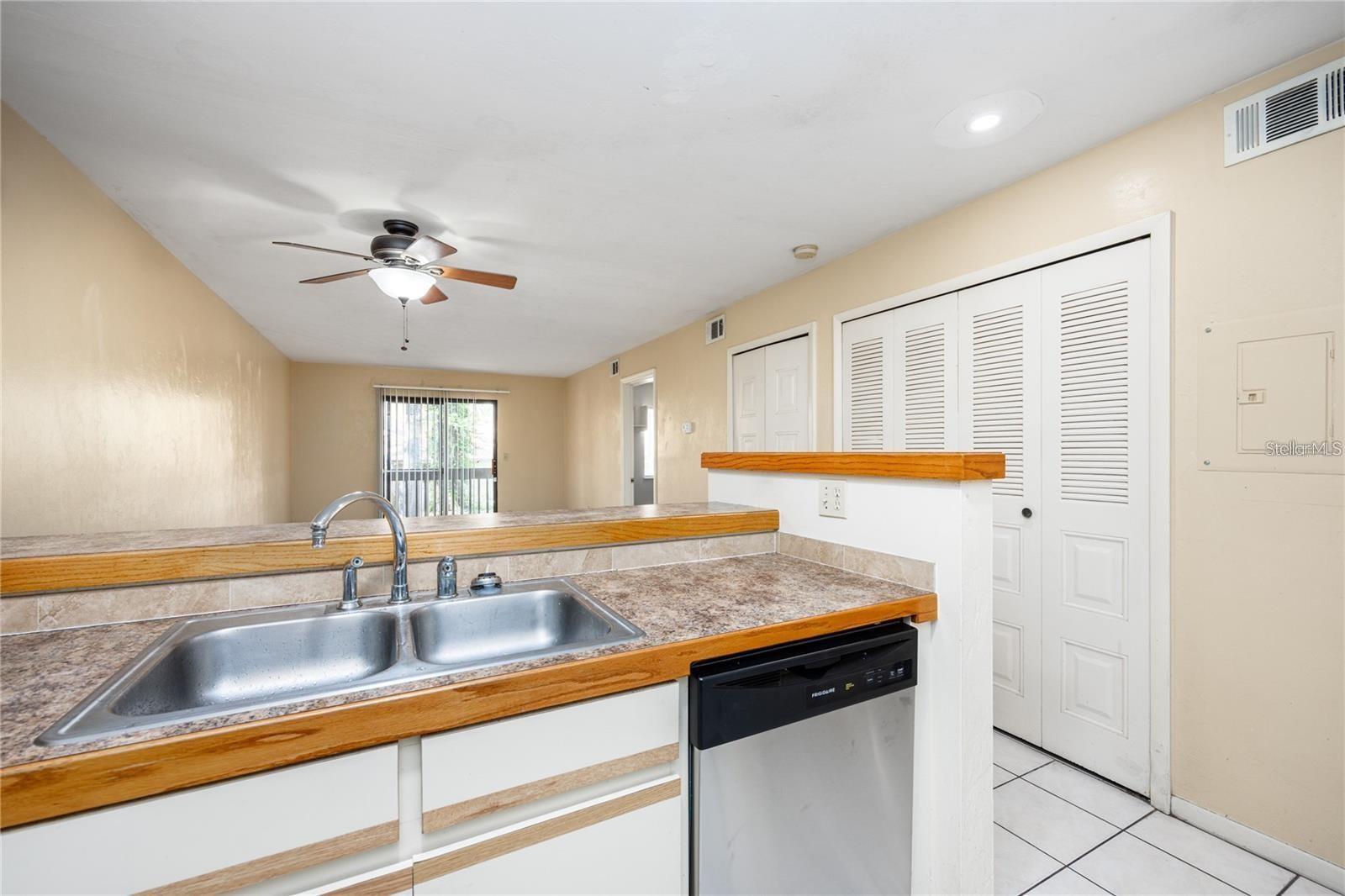 127 16th Unit S-105, Gainesville, FL 32601