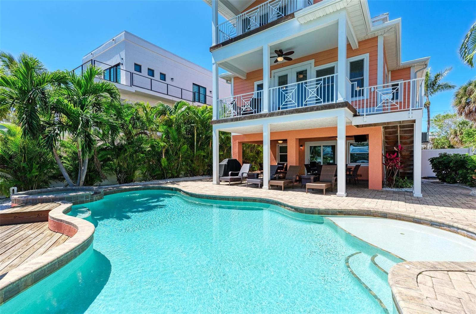 203 Harbor, Holmes Beach, FL 34217