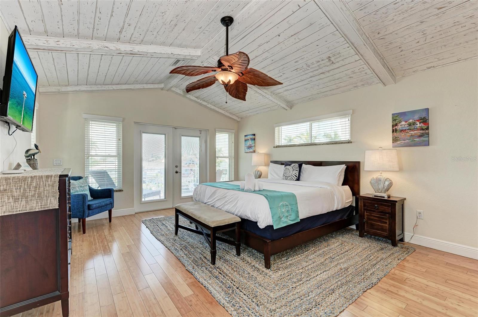 203 Harbor, Holmes Beach, FL 34217