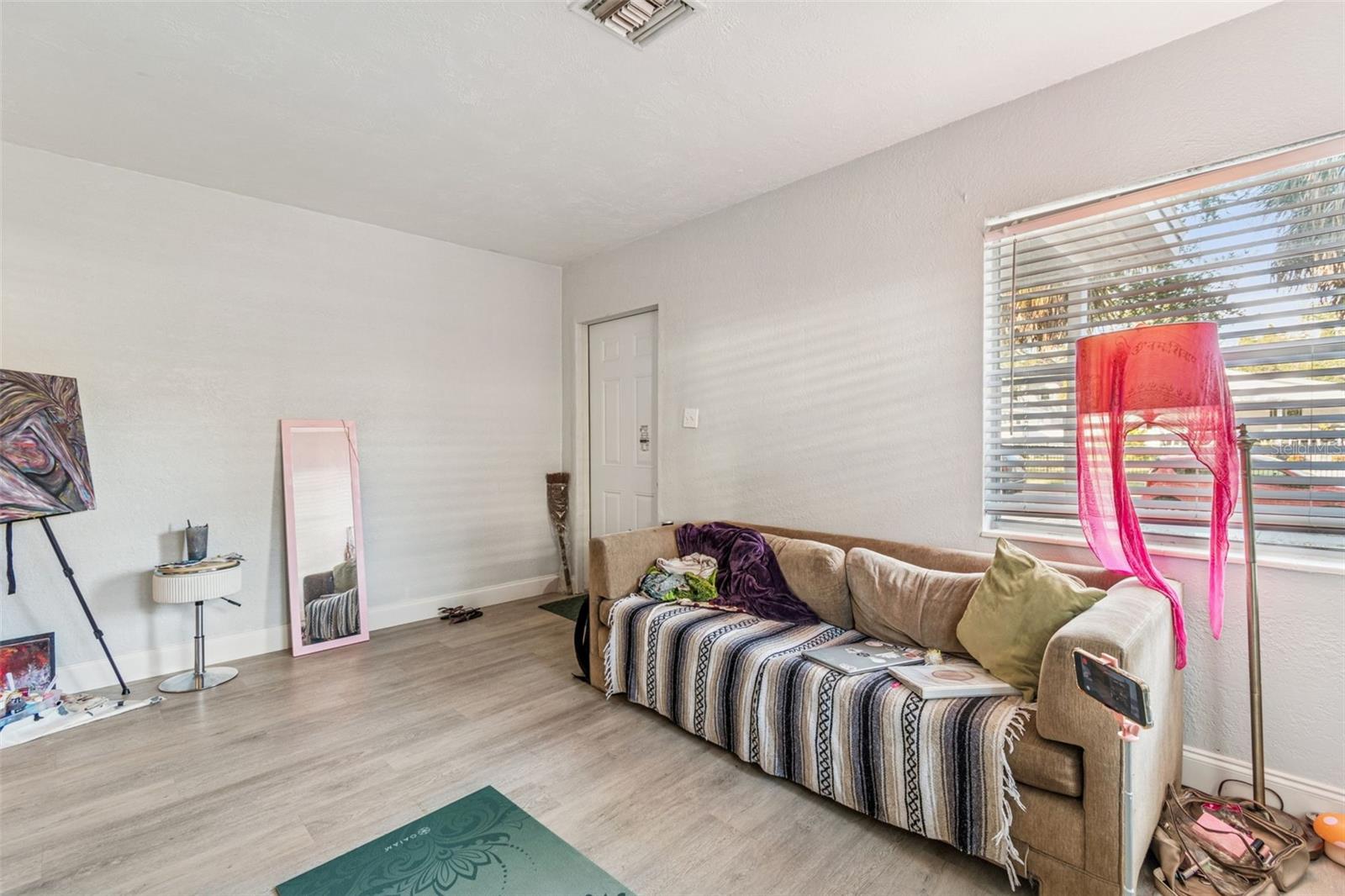610 16th, St Petersburg, FL 33701