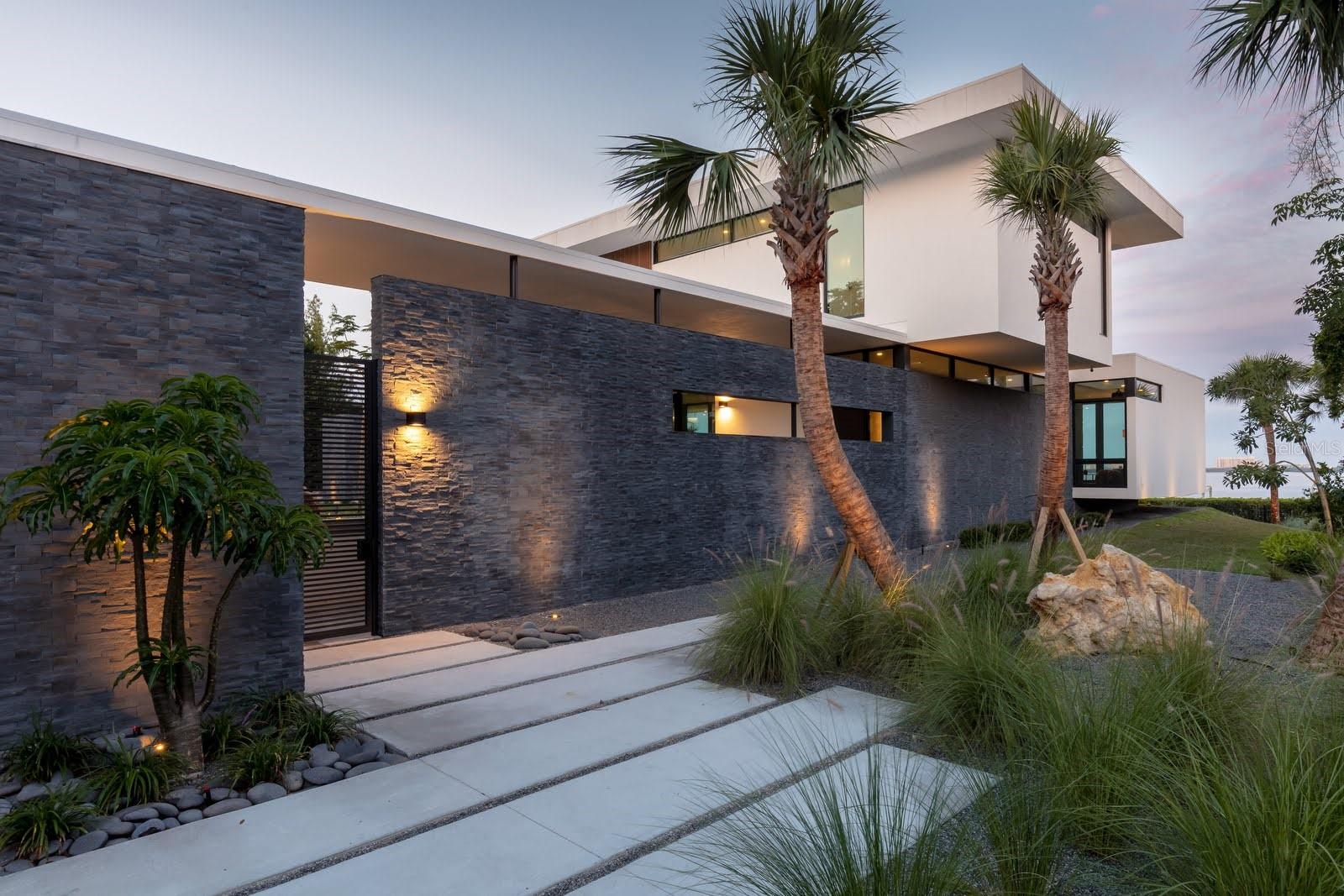 1500 Bayview, Sarasota, FL 34239