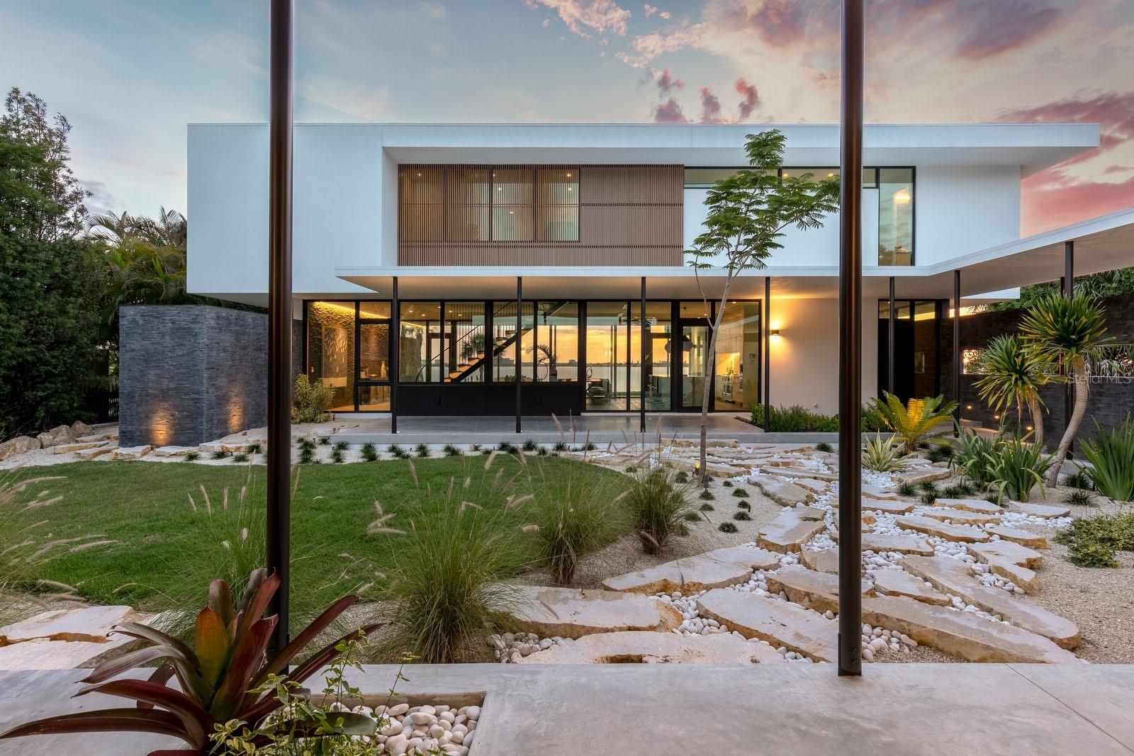 1500 Bayview, Sarasota, FL 34239