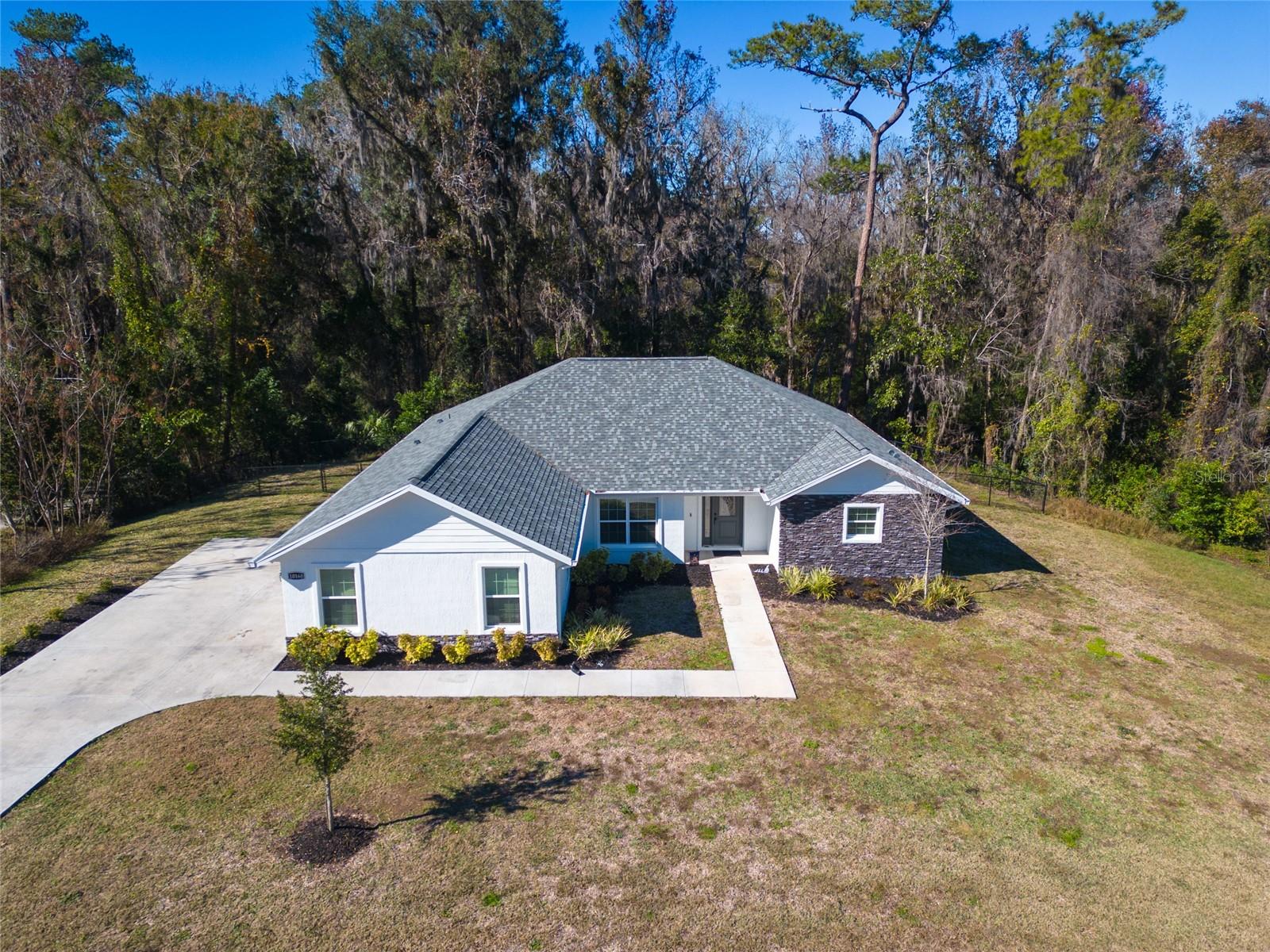 10160 41st, Belleview, FL 34420