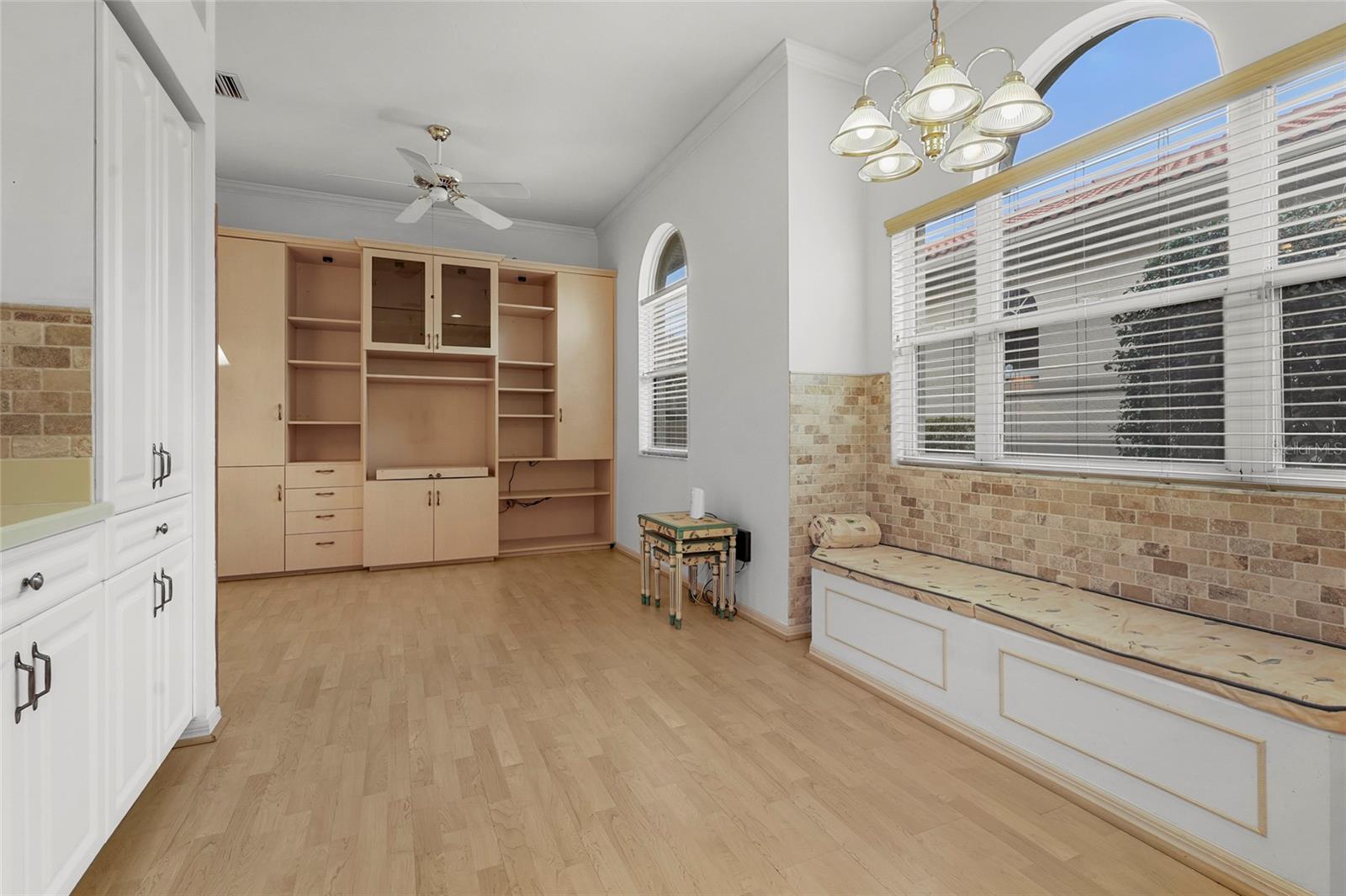 3350 Chelmsford Unit 13, Sarasota, FL 34235