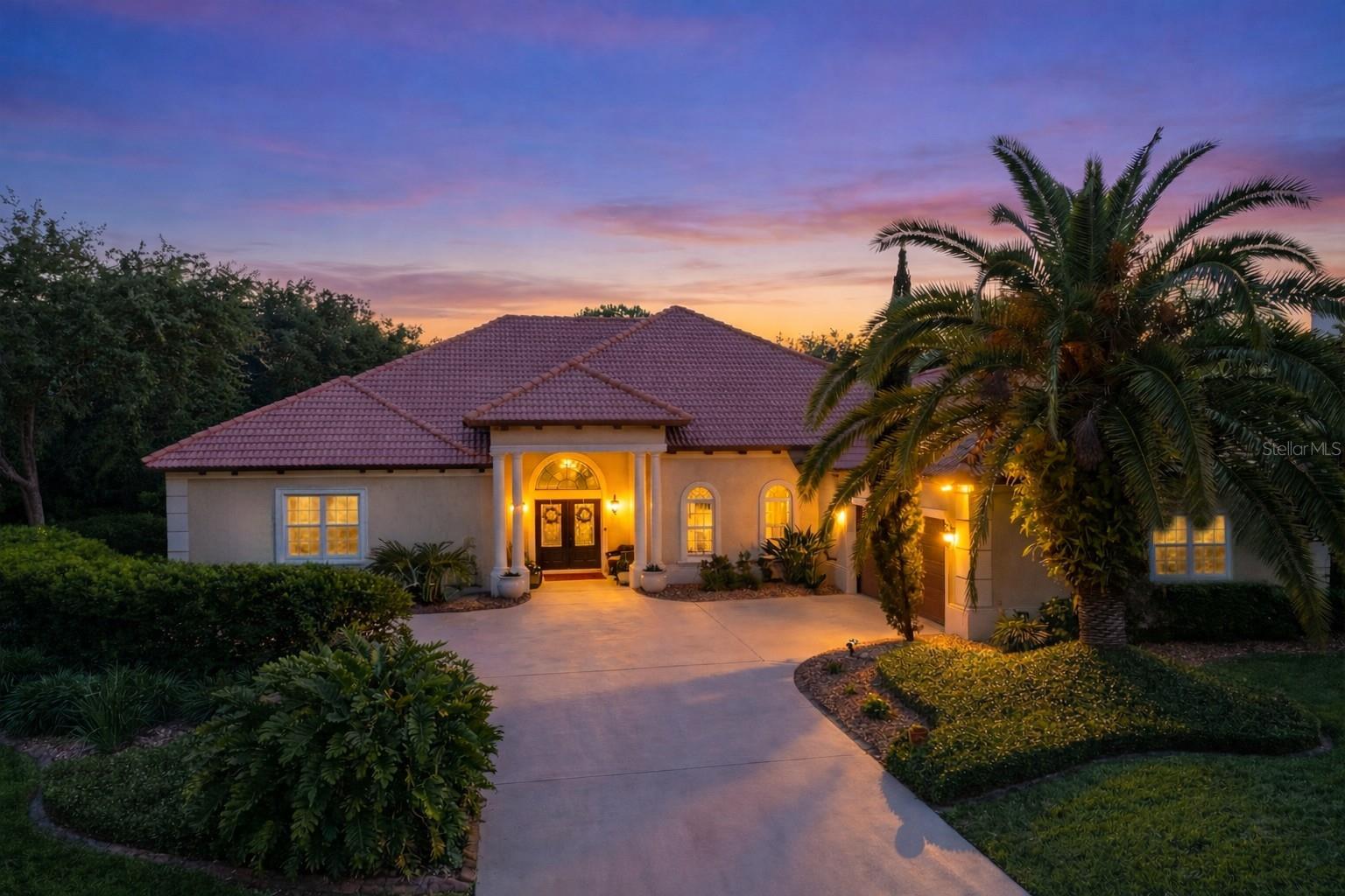 8 Rue Renoir, Palm Coast, FL 32137
