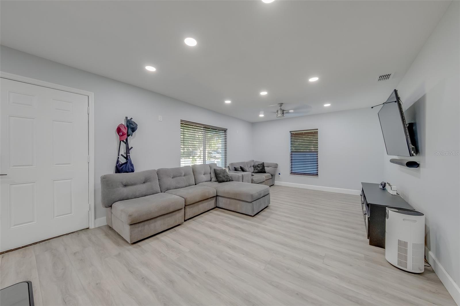 1814 Sylvan, Clearwater, FL 33755