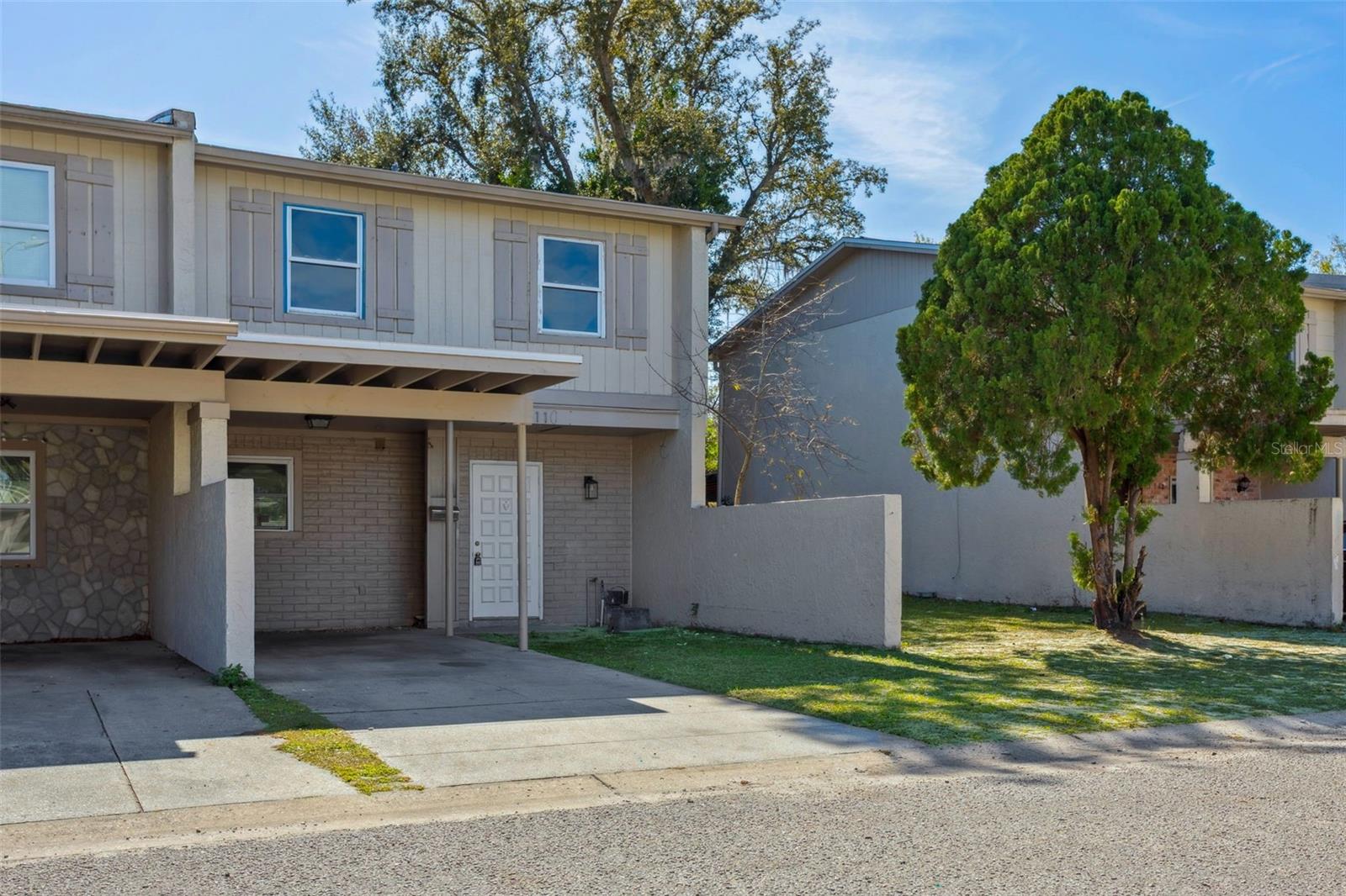 5110 Tennis Court Unit 86, Tampa, FL 33617
