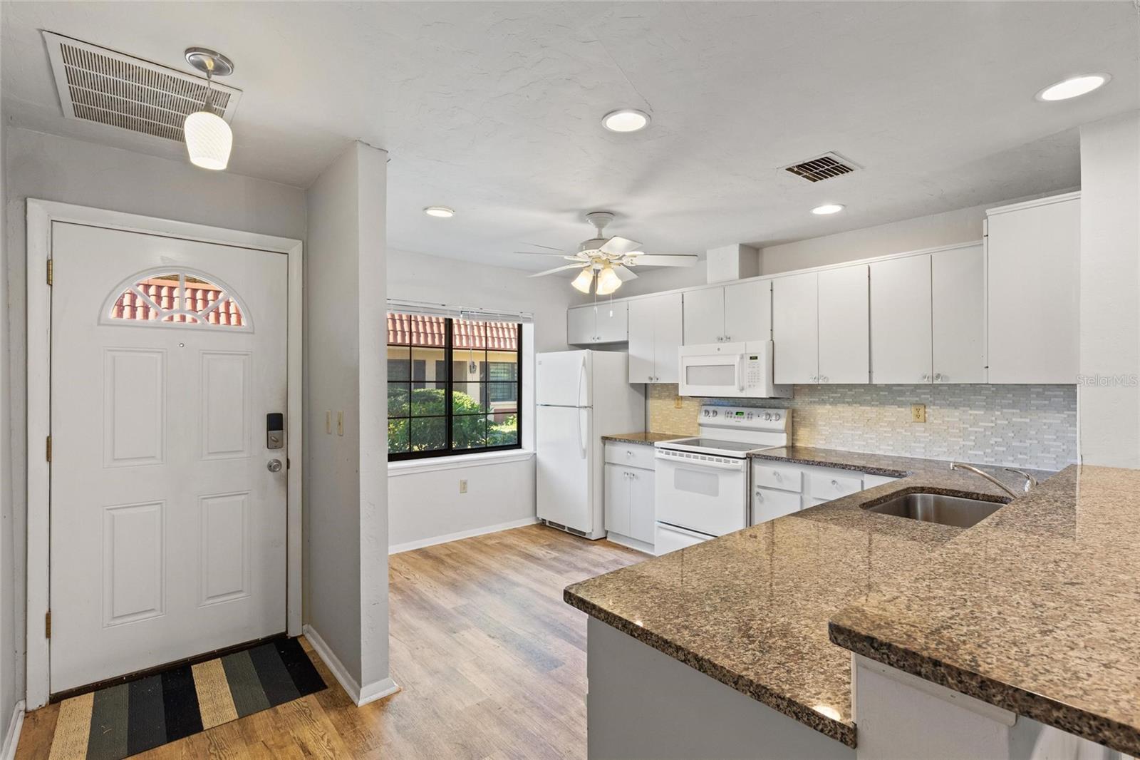 19029 Us Highway 19 Unit 24c, Clearwater, FL 33764