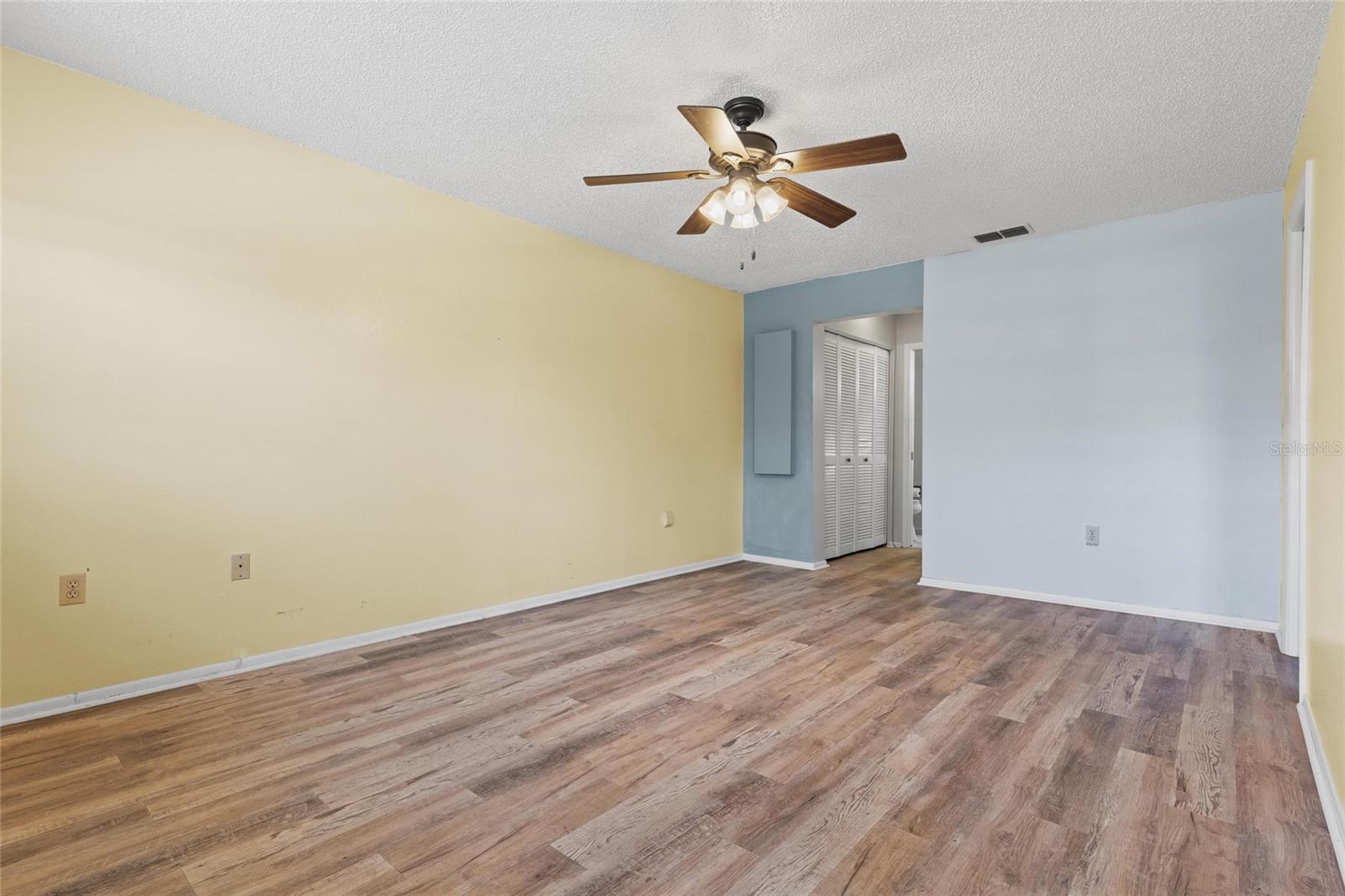 19029 Us Highway 19 Unit 24c, Clearwater, FL 33764