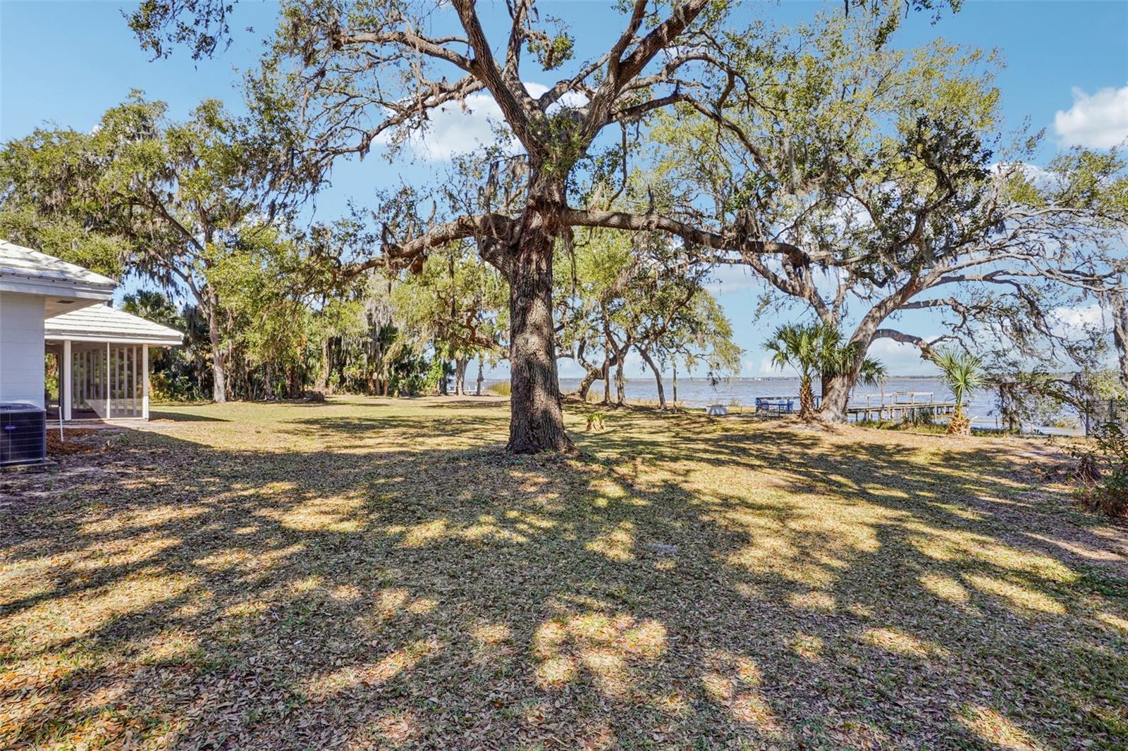37048 County Road 452, Grand Island, FL 32735