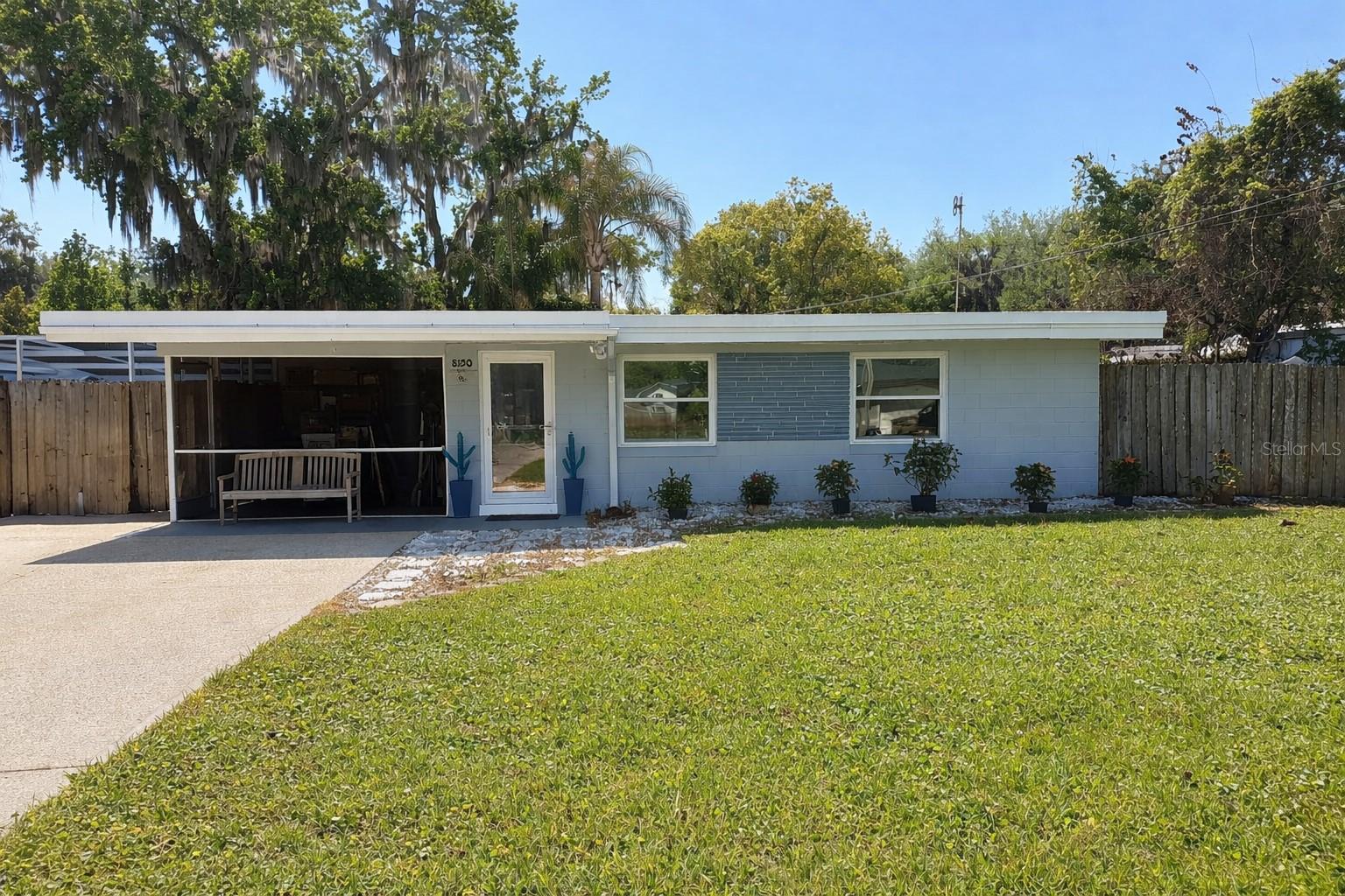 8150 Spring, Yalaha, FL 34797