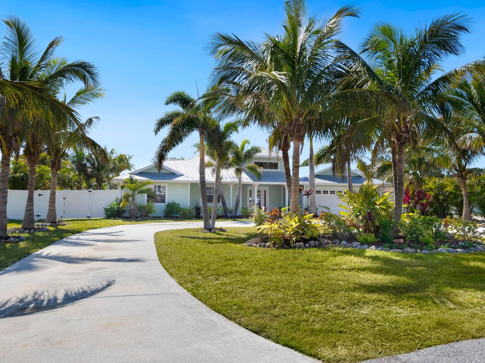 221 Lychee, Nokomis, FL 34275
